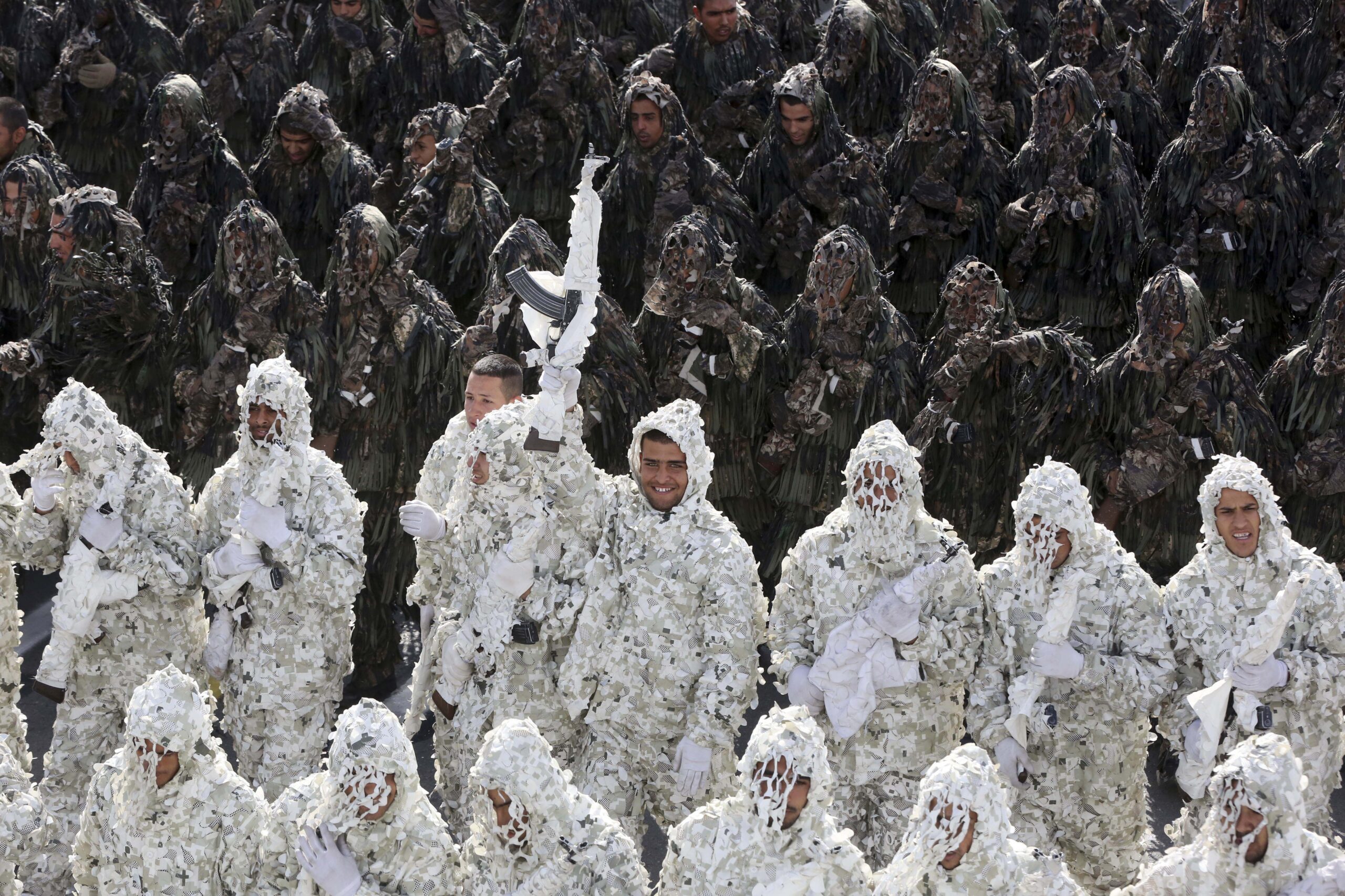 Iran: Rouhani talks peace, outreach at army parade