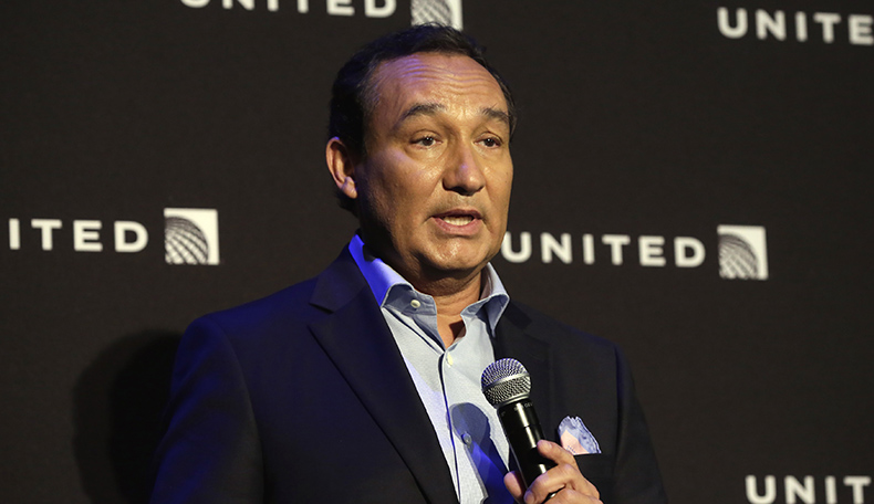 Lawmakers haul United CEO to Capitol Hill over passenger fiasco