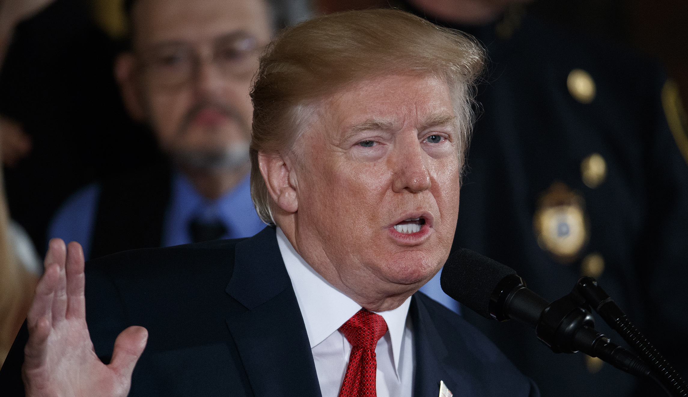 Trump dodges question on whether he’ll pardon Paul Manafort