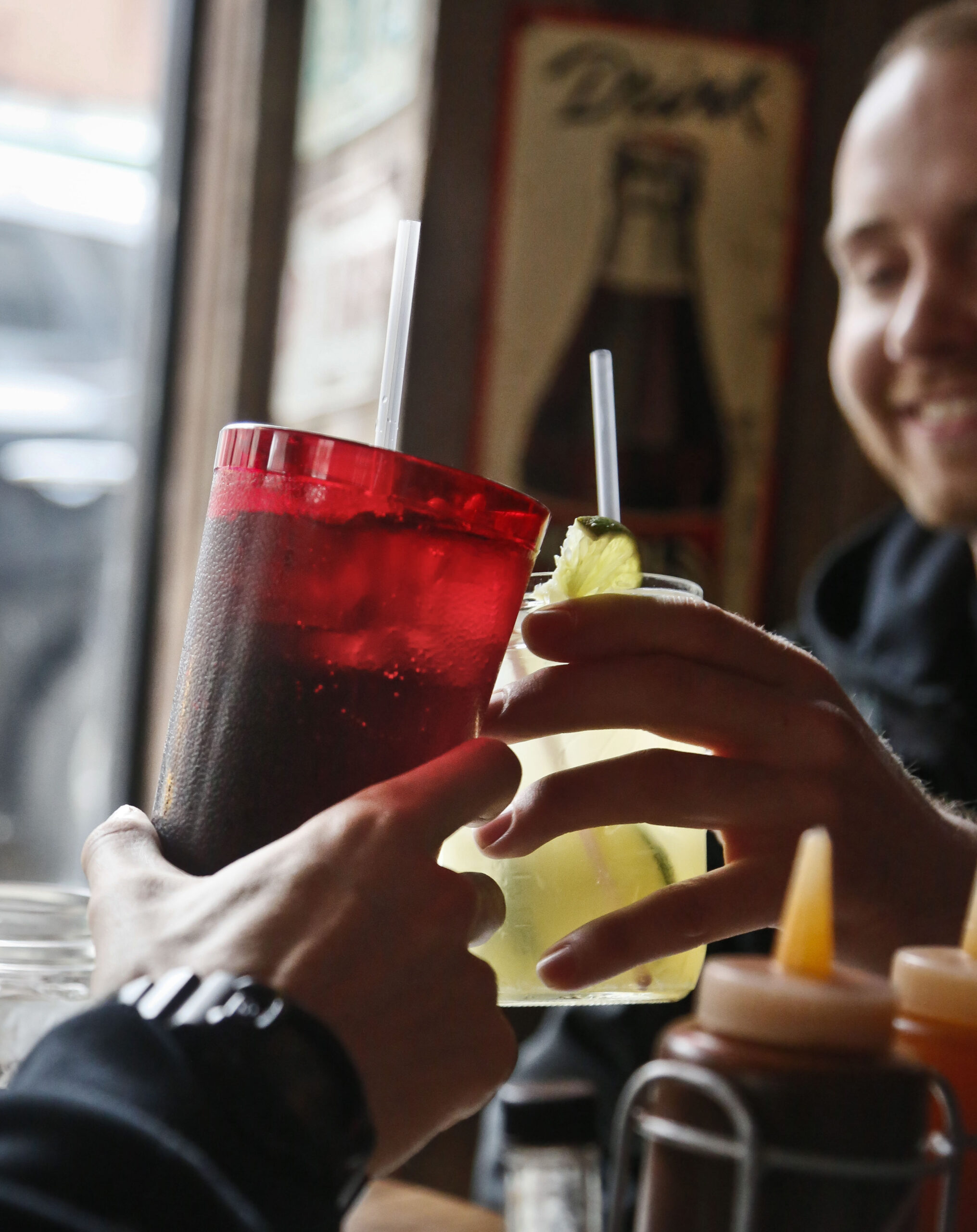 Judge strikes down NYC sugary-drinks size rule