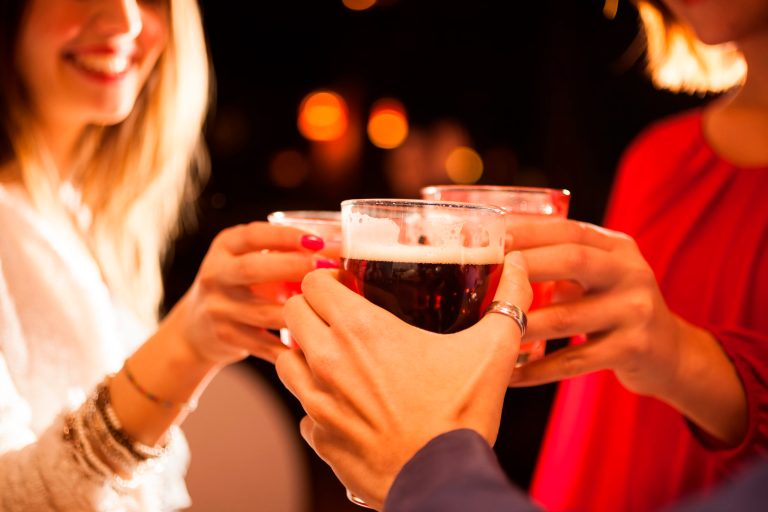 The law punishes responsible drinking by strictly prohibiting any use of alcohol. (Thinkstock)