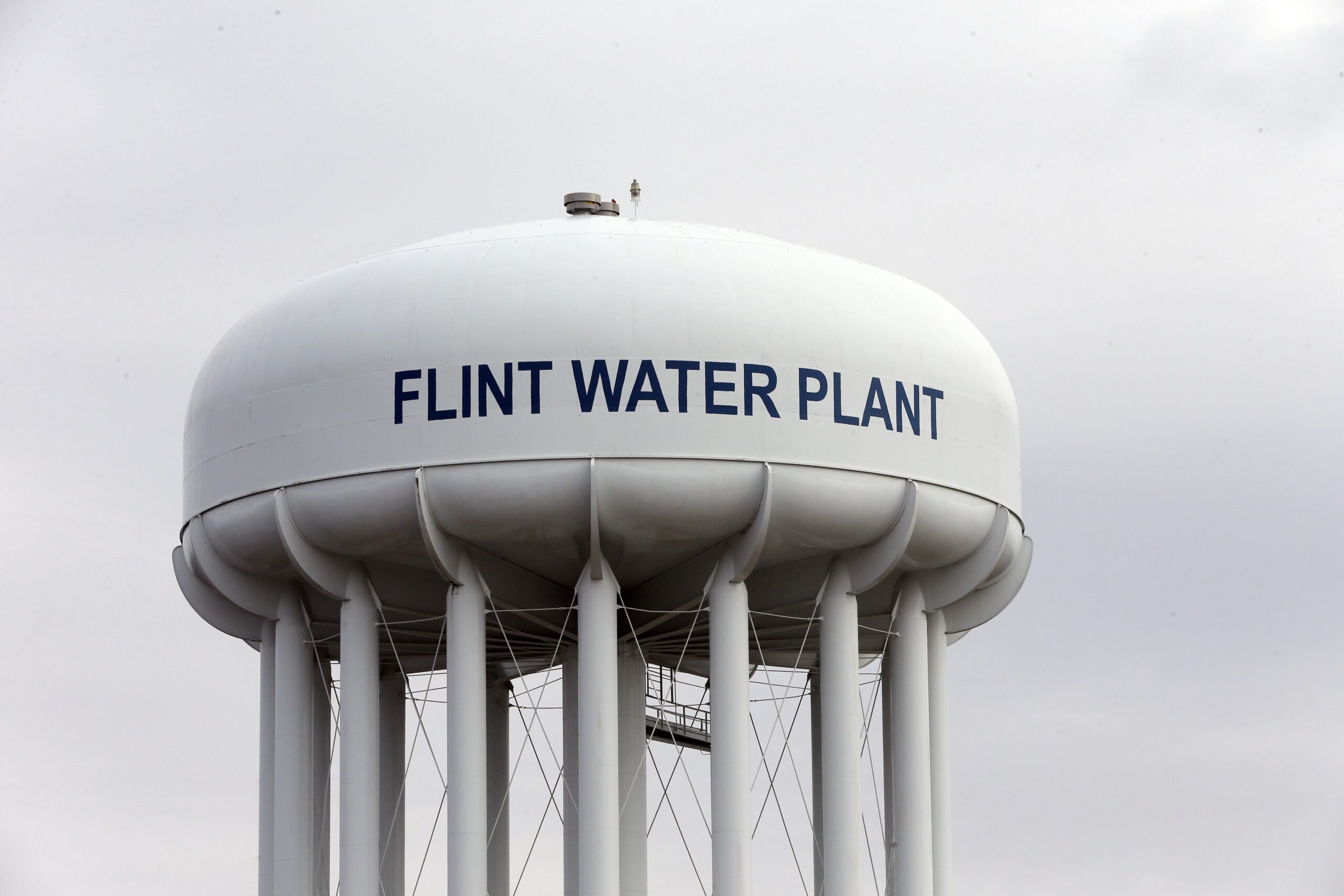 EPA budget includes $2 billion to update water systems in wake of Flint crisis