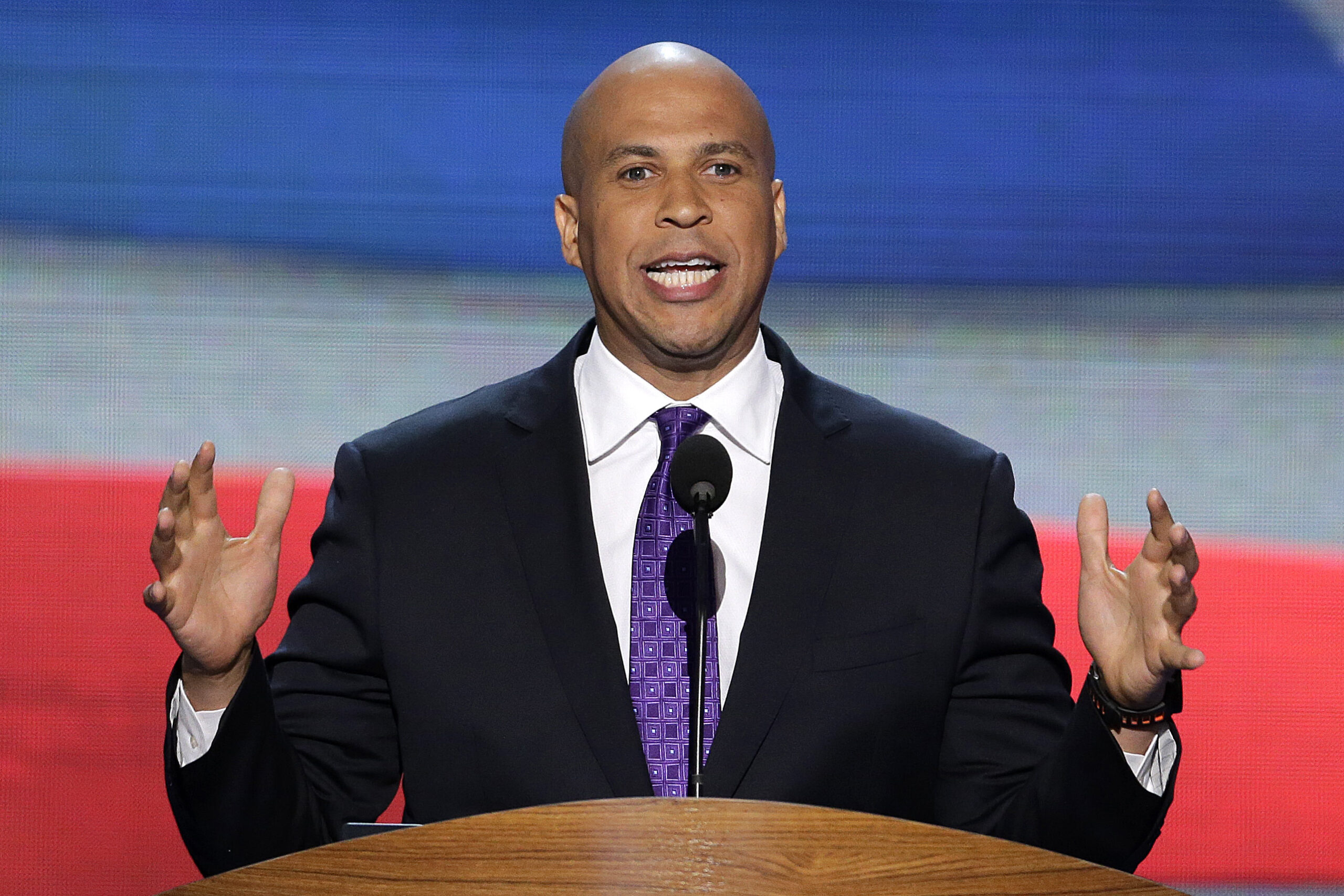 Booker won’t run for NJ gov, eyes US Senate seat