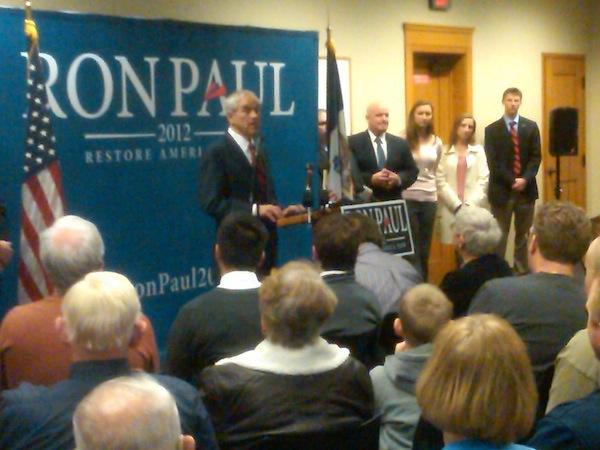 Poll: Paul showing signs of fading in Iowa