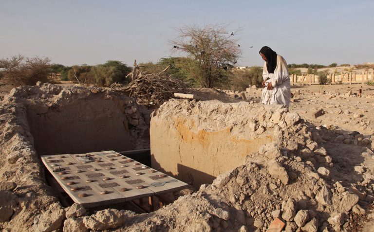 Timbuktu’s storied mausoleums to rise from ruins