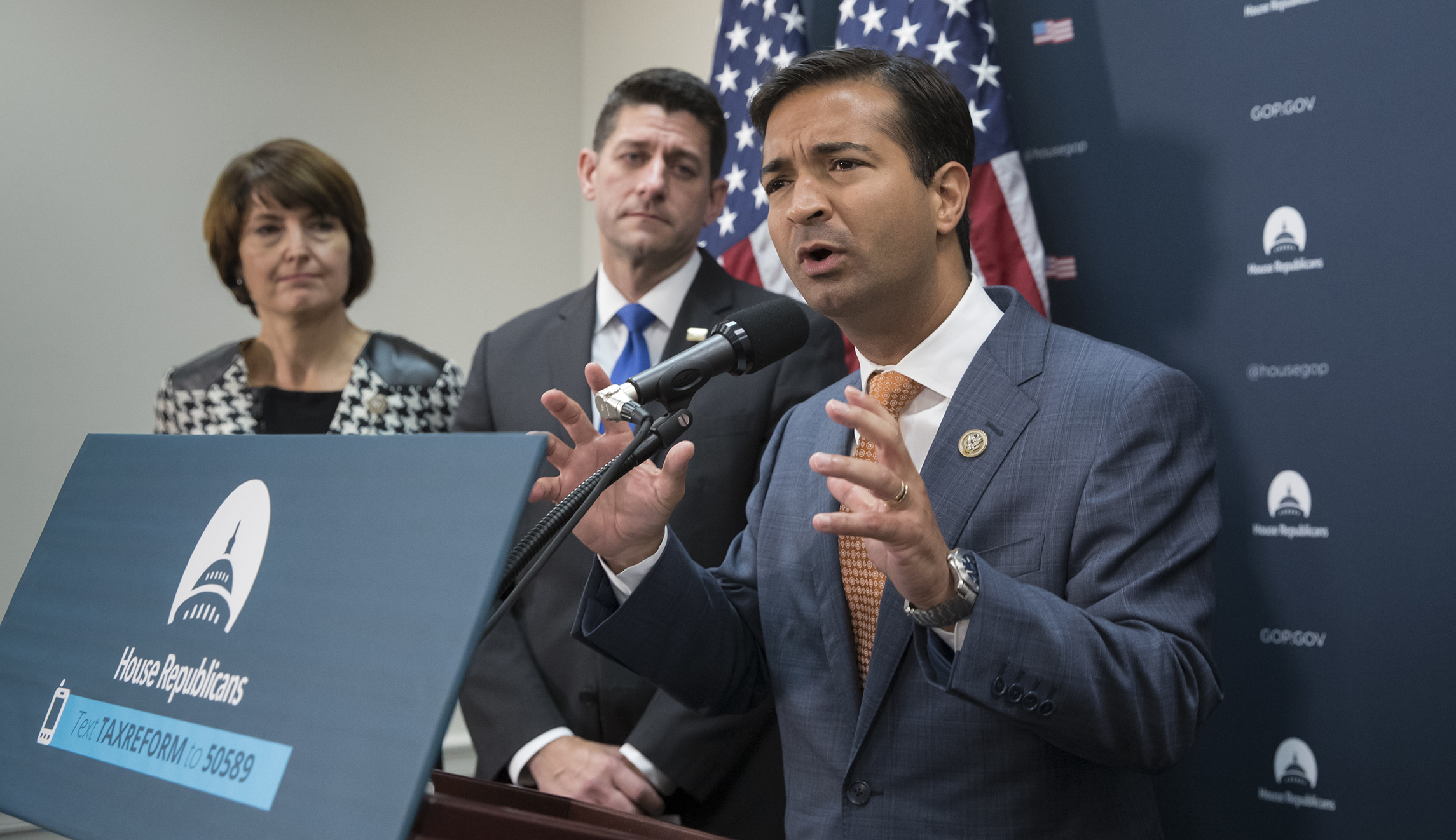 Hispanic Democrats will invite two Latino Florida Republicans to join caucus