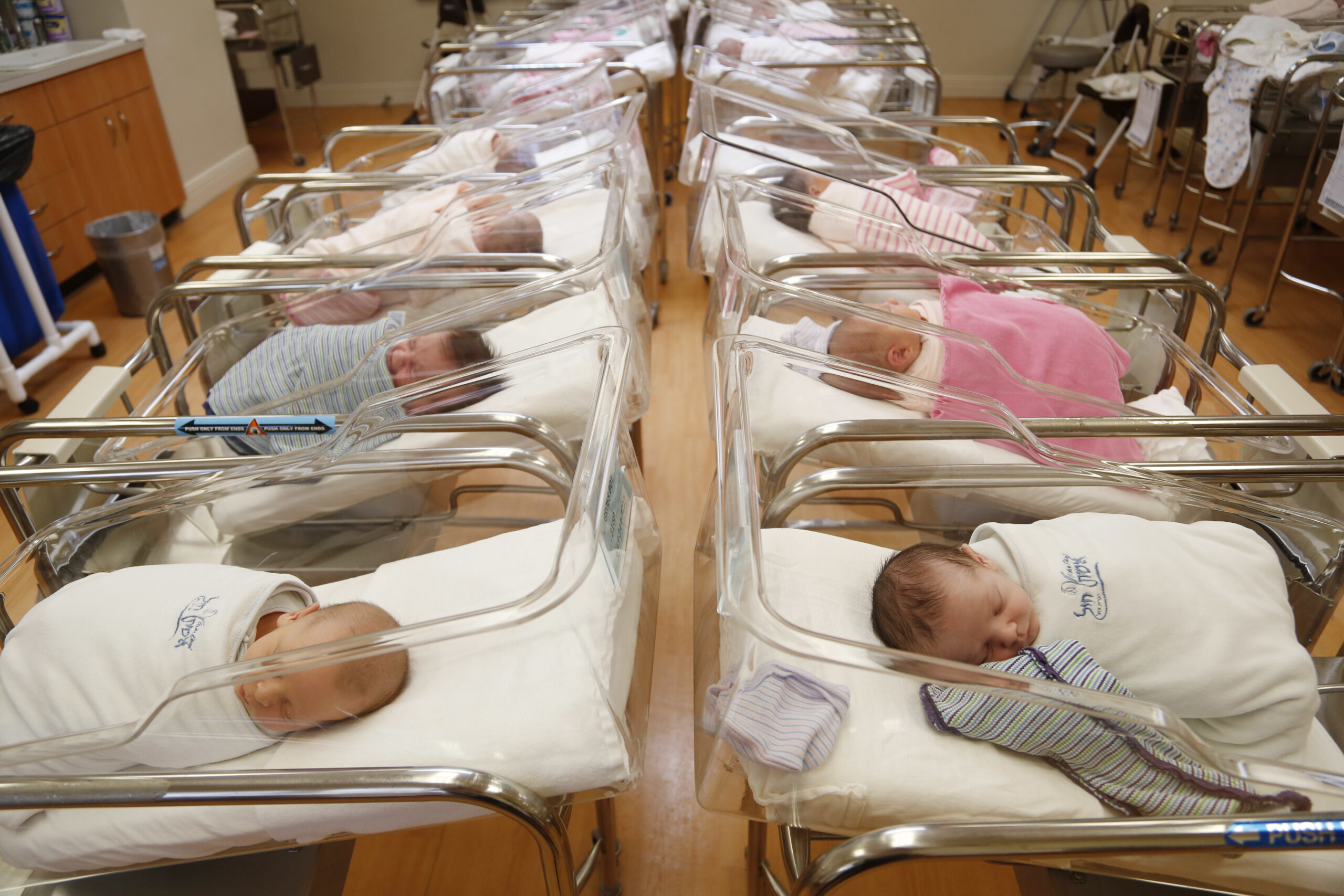 Twins born after embryos frozen 30 years ago