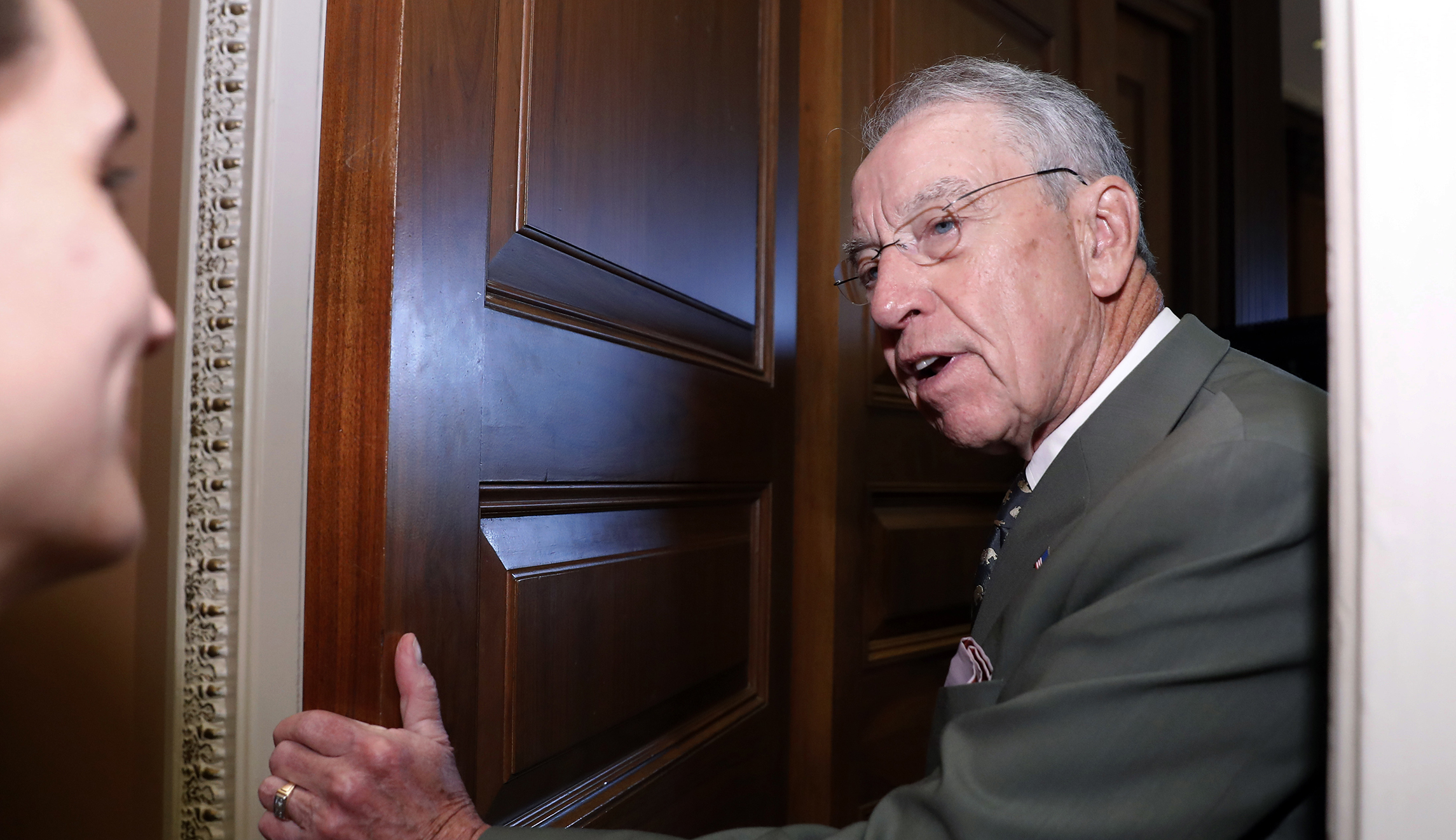 Chuck Grassley presses FBI for more details on ‘Russian dossier’