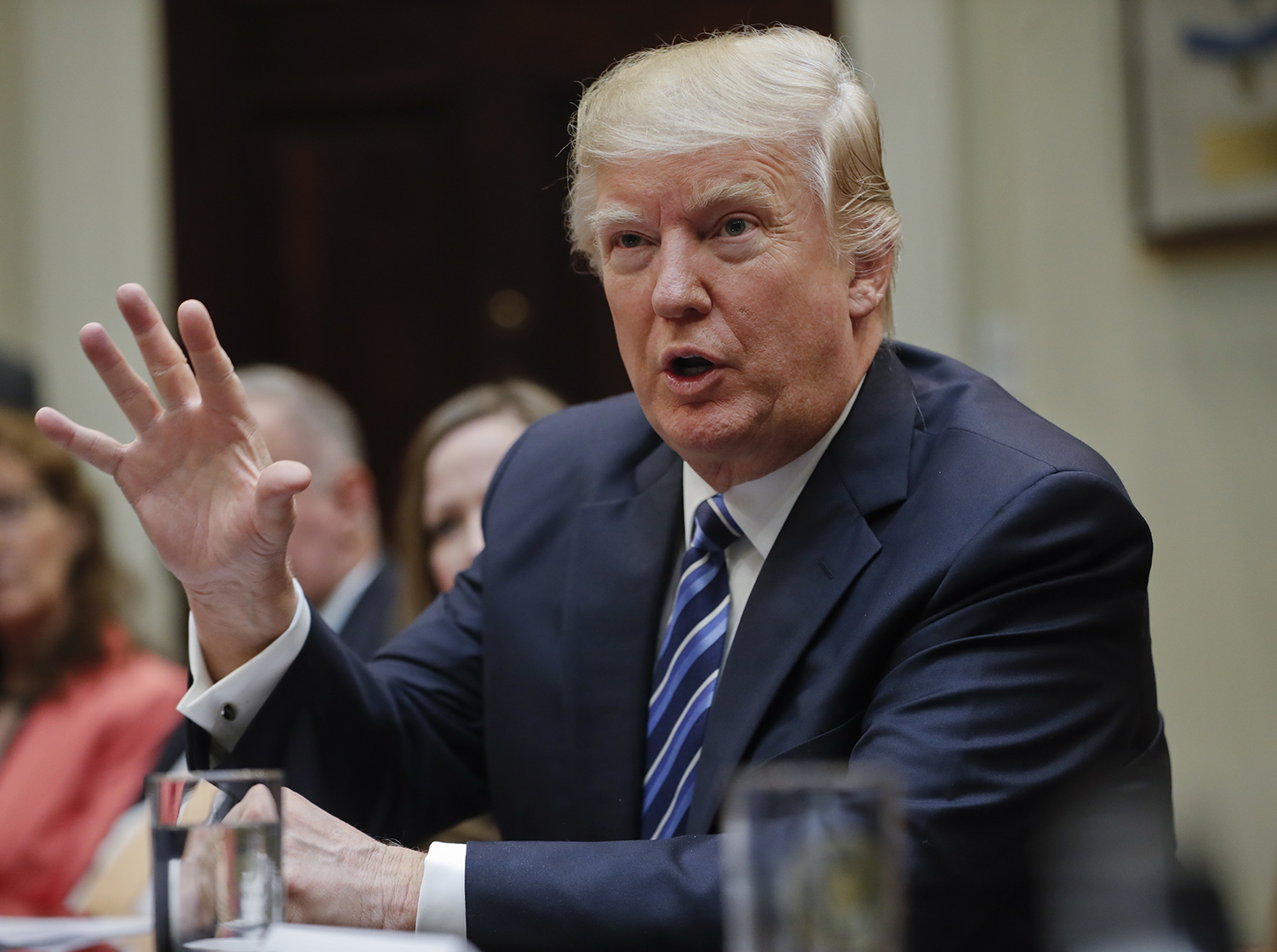 White House working with House leaders to amend healthcare bill