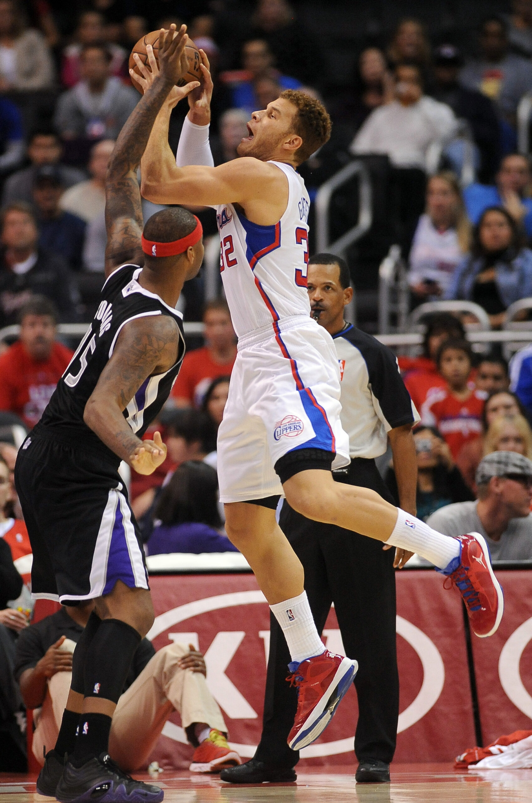 Clippers manhandle Kings 116-81