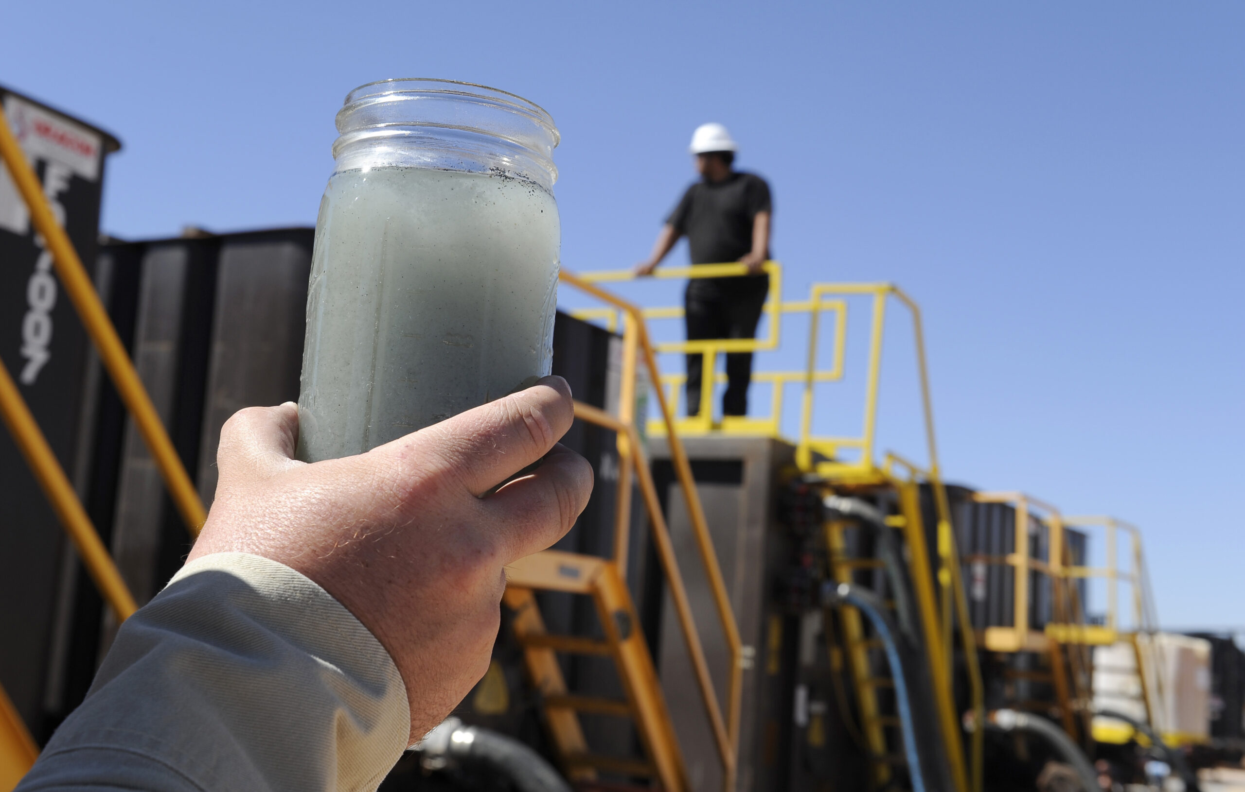 More oil and gas drillers turn to water recycling