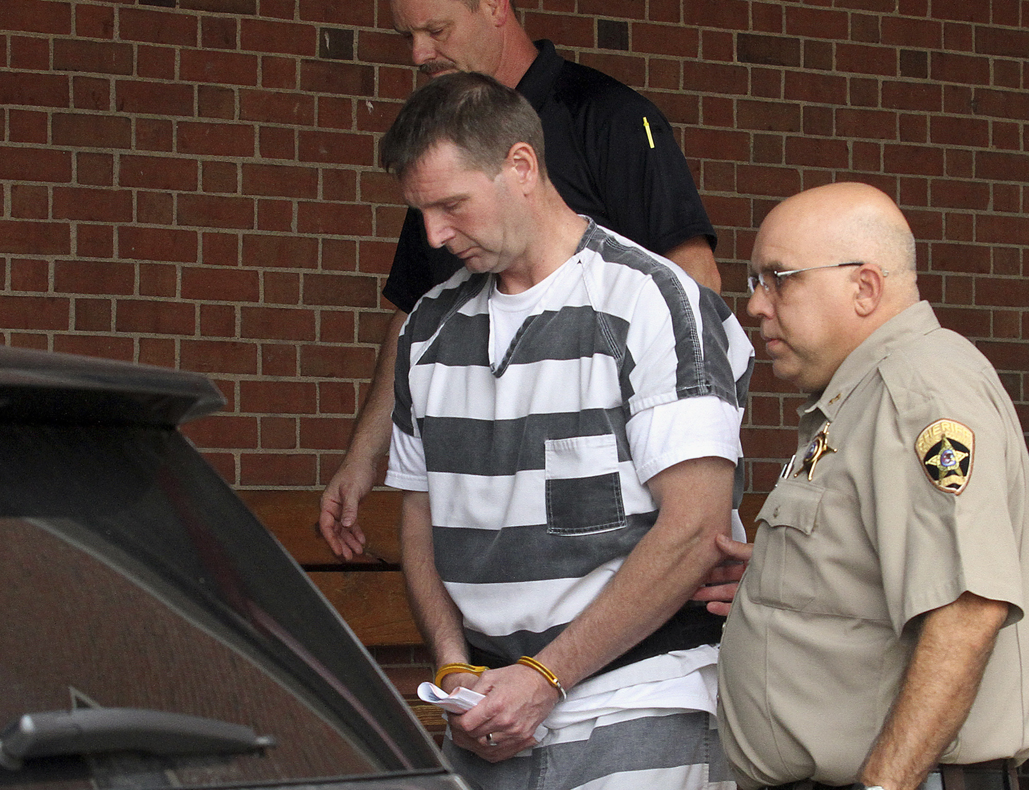 Cop: Man accused in wife’s death didn’t call 911