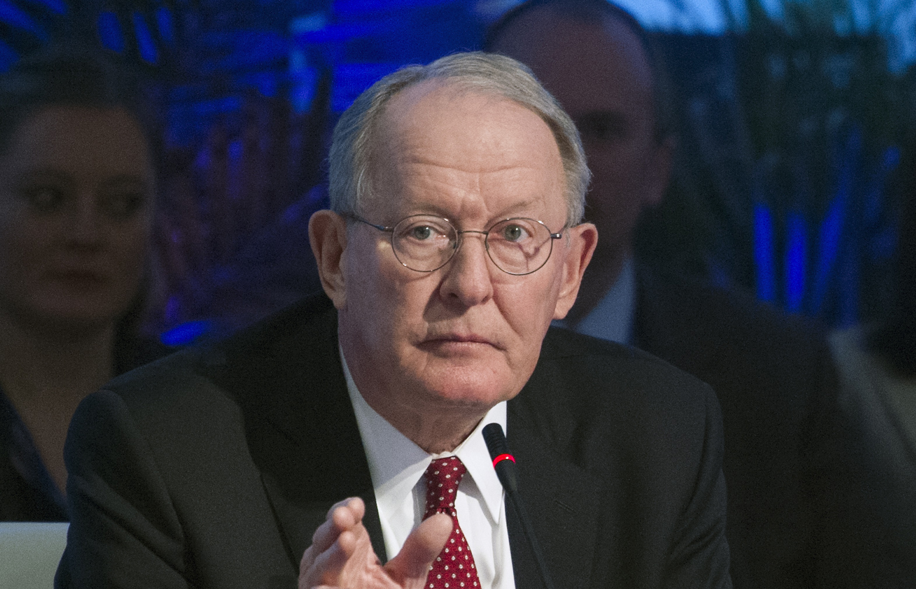 Senate pushes Cures bill to September