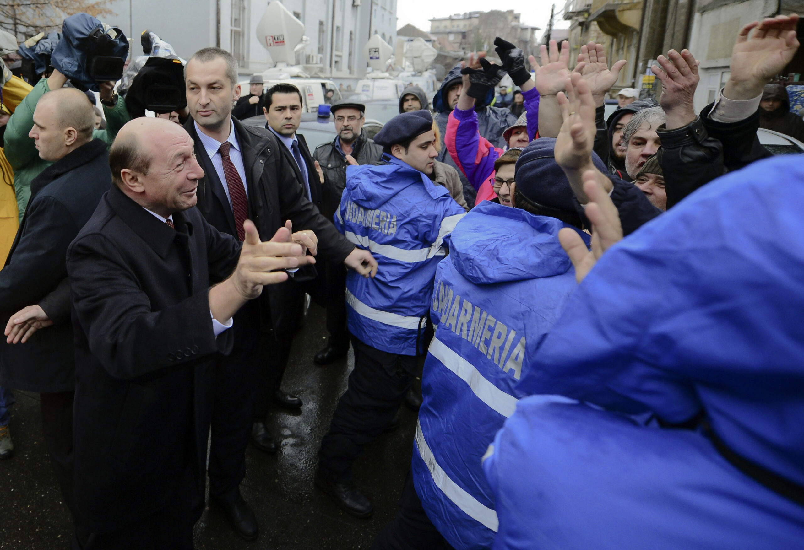 Romanian gov’t expected to win bitter elections