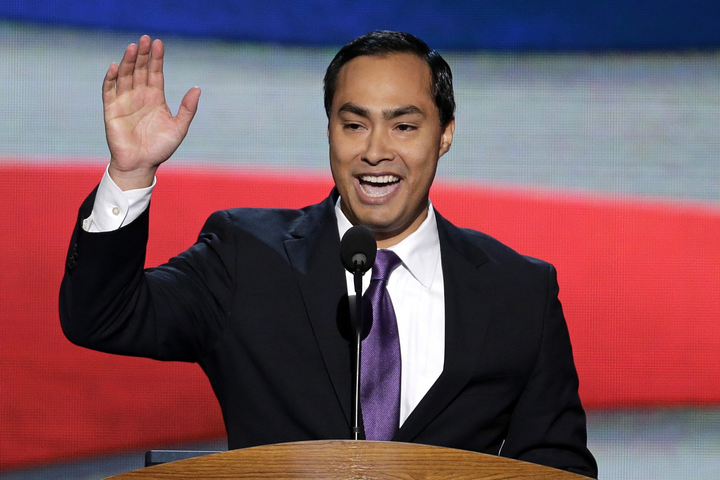 Rep. Joaquin Castro urges Elon Musk to build his new Hyperloop in Texas