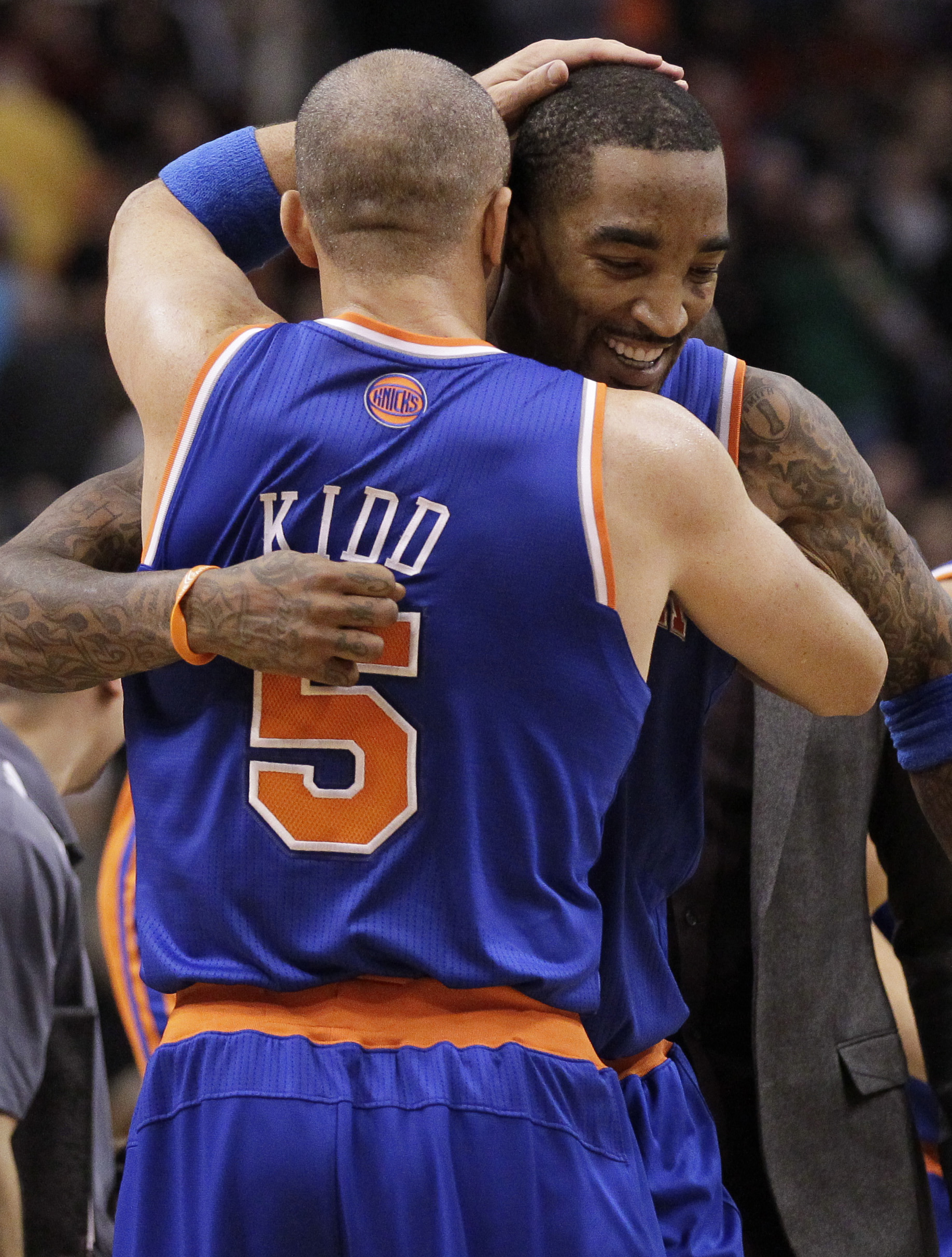 Smith’s baseline jumper at buzzer beats Suns 99-97