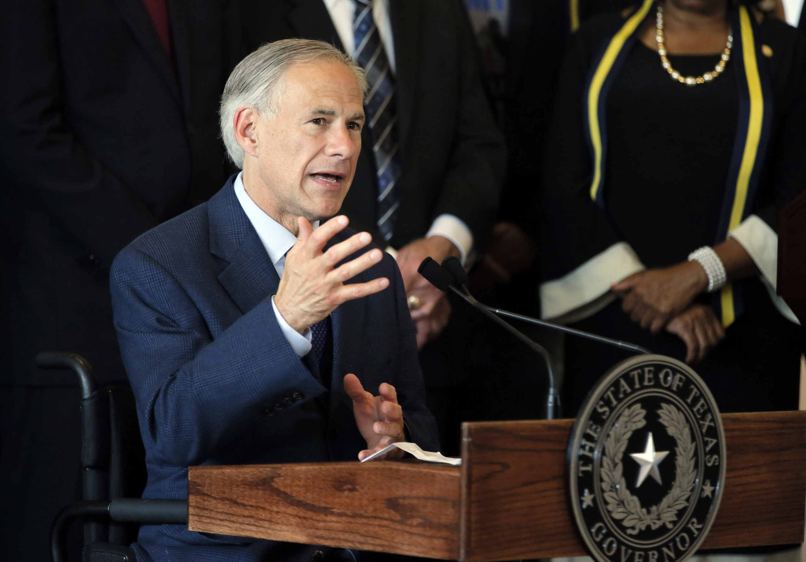 Texas governor to miss Obama, Dallas memorial because of burns