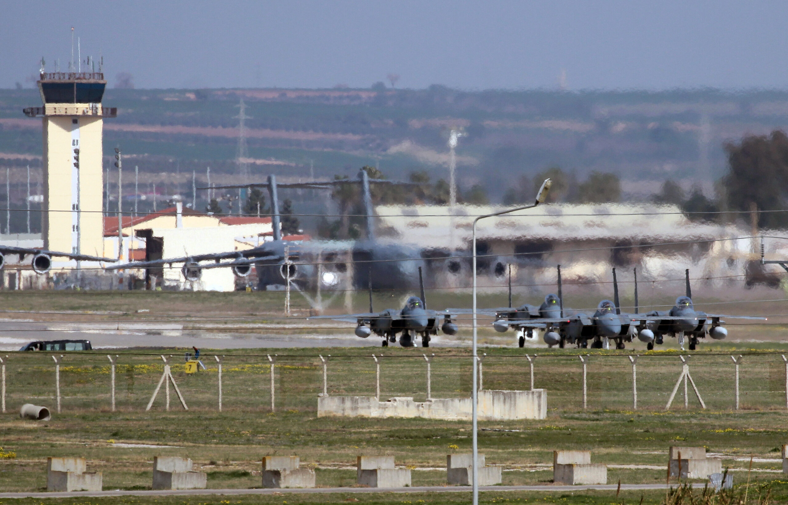 Power back on at Turkish air base U.S. uses for ISIS ops