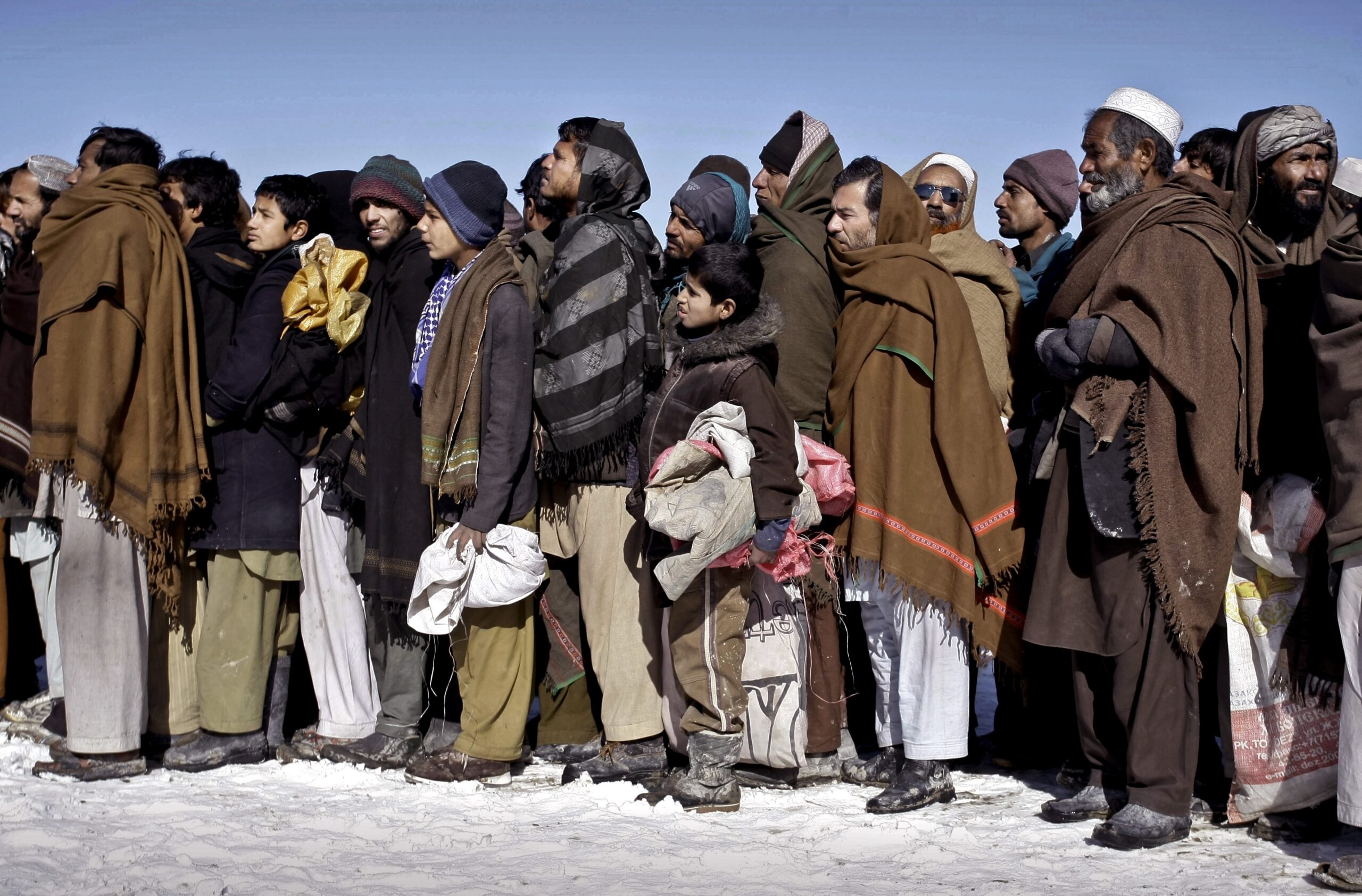 Afghan violence falls in 2012, insider attacks up