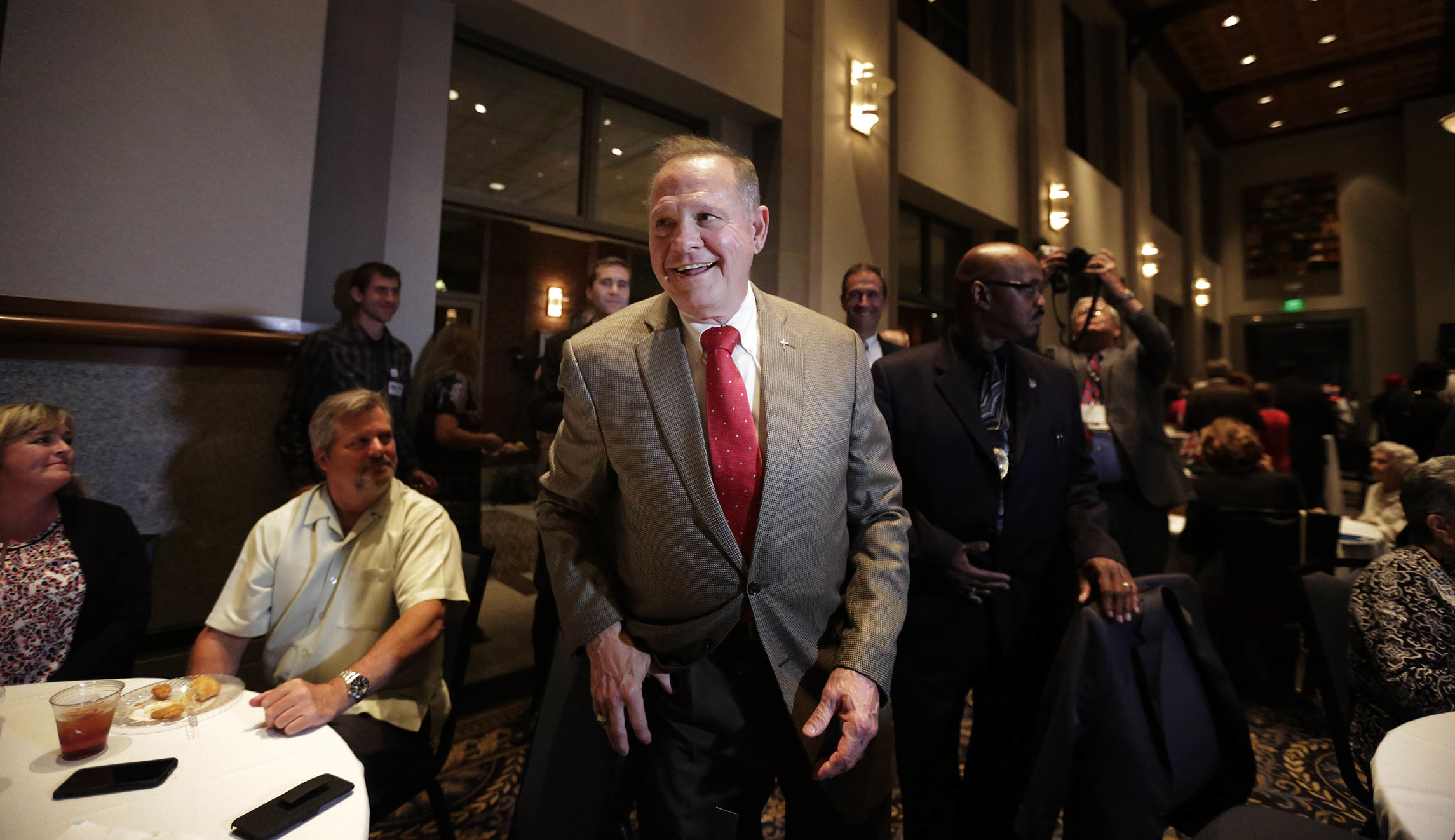David slays Alabama Goliath: Roy Moore defeats incumbent Sen. Luther Strange