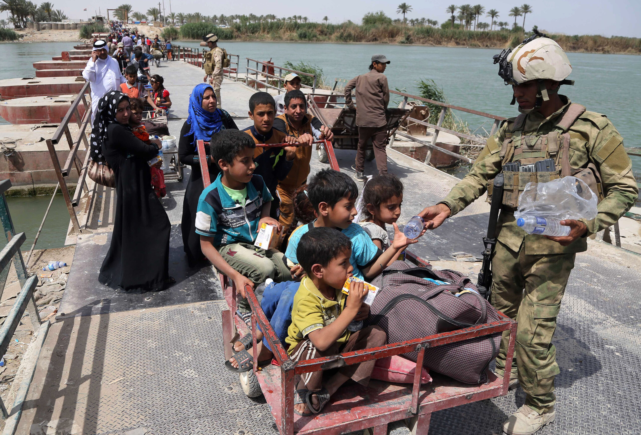 Iraq regains largest oil refinery, but Islamic State spreading new fears in Anbar