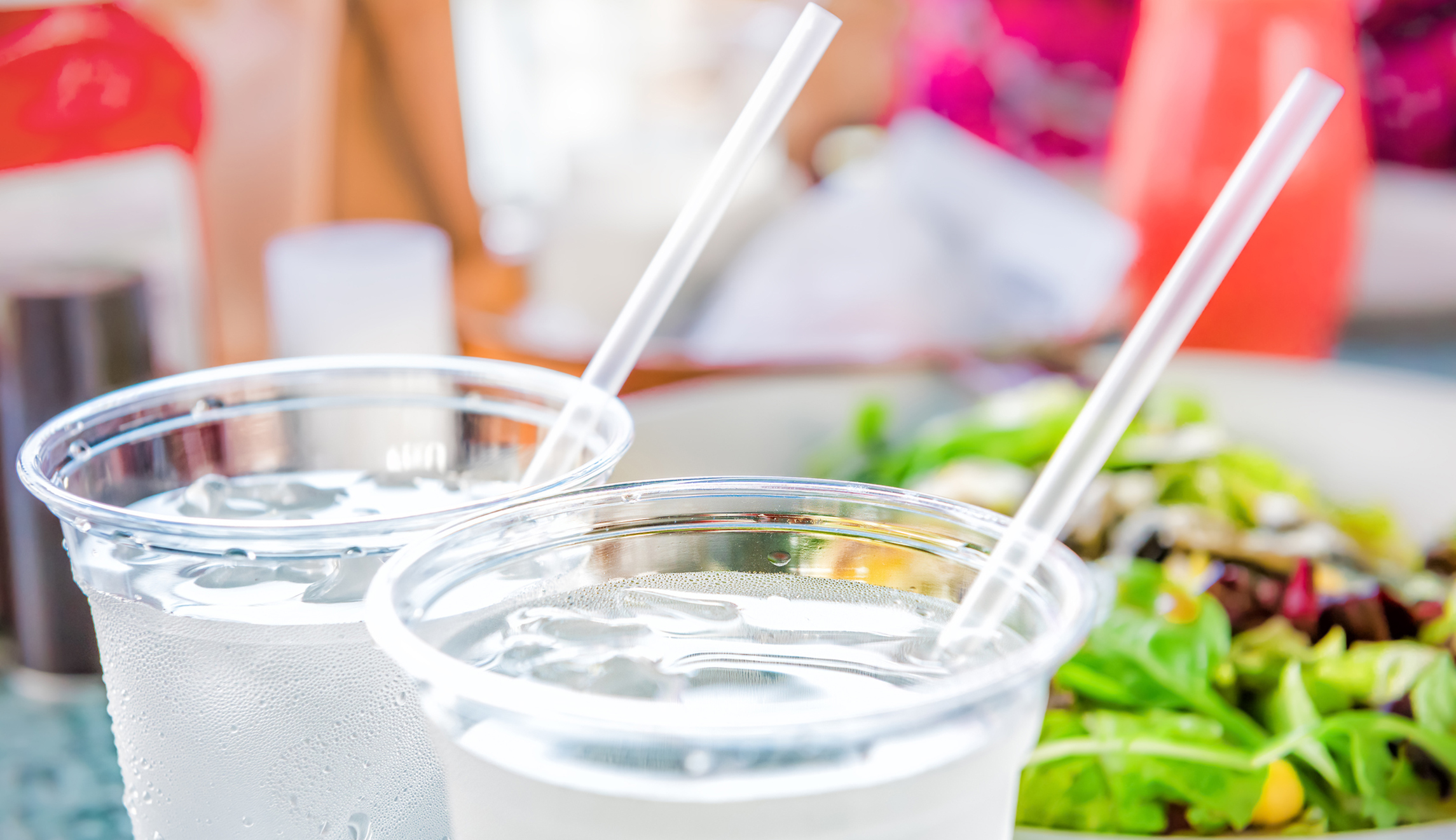 California lawmaker wants to make it a crime to serve plastic straws at restaurants without a customer request