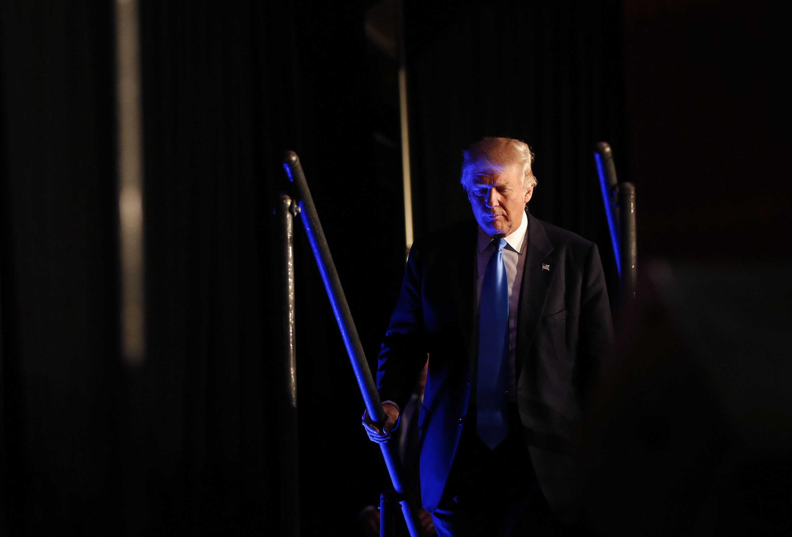 Amid criticism, Trump tweets condolences for Dwyane Wade