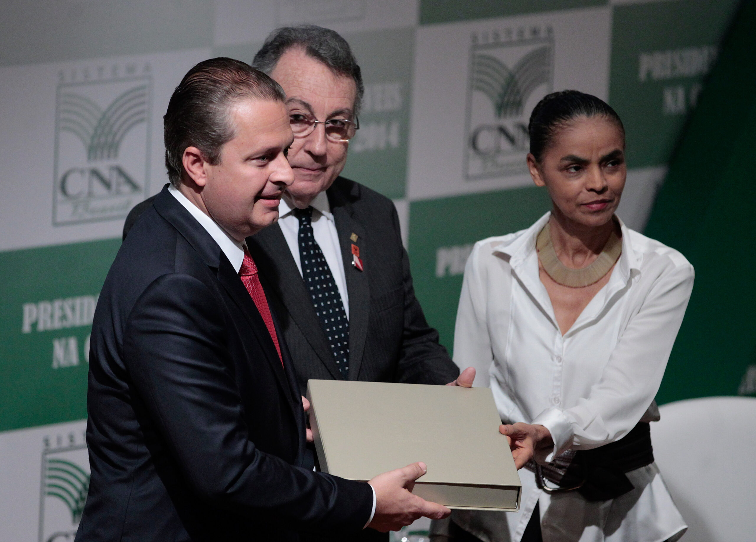 Candidate’s sudden death transforms Brazil race