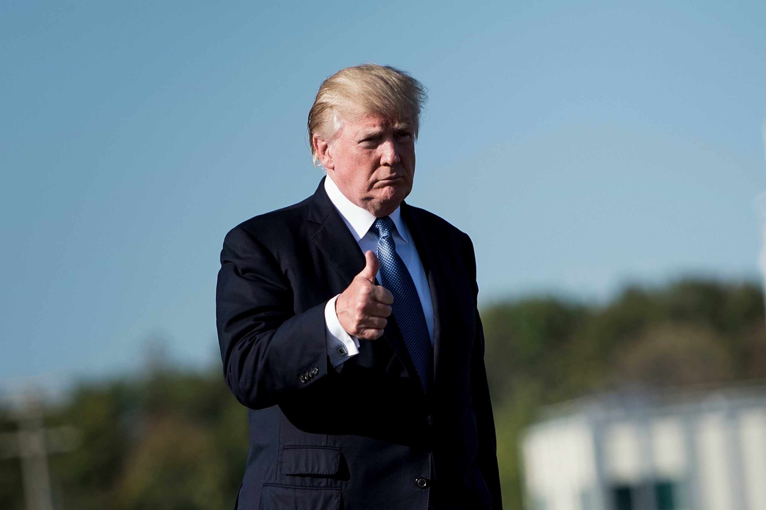 Editorial: Deregulatory Growth?