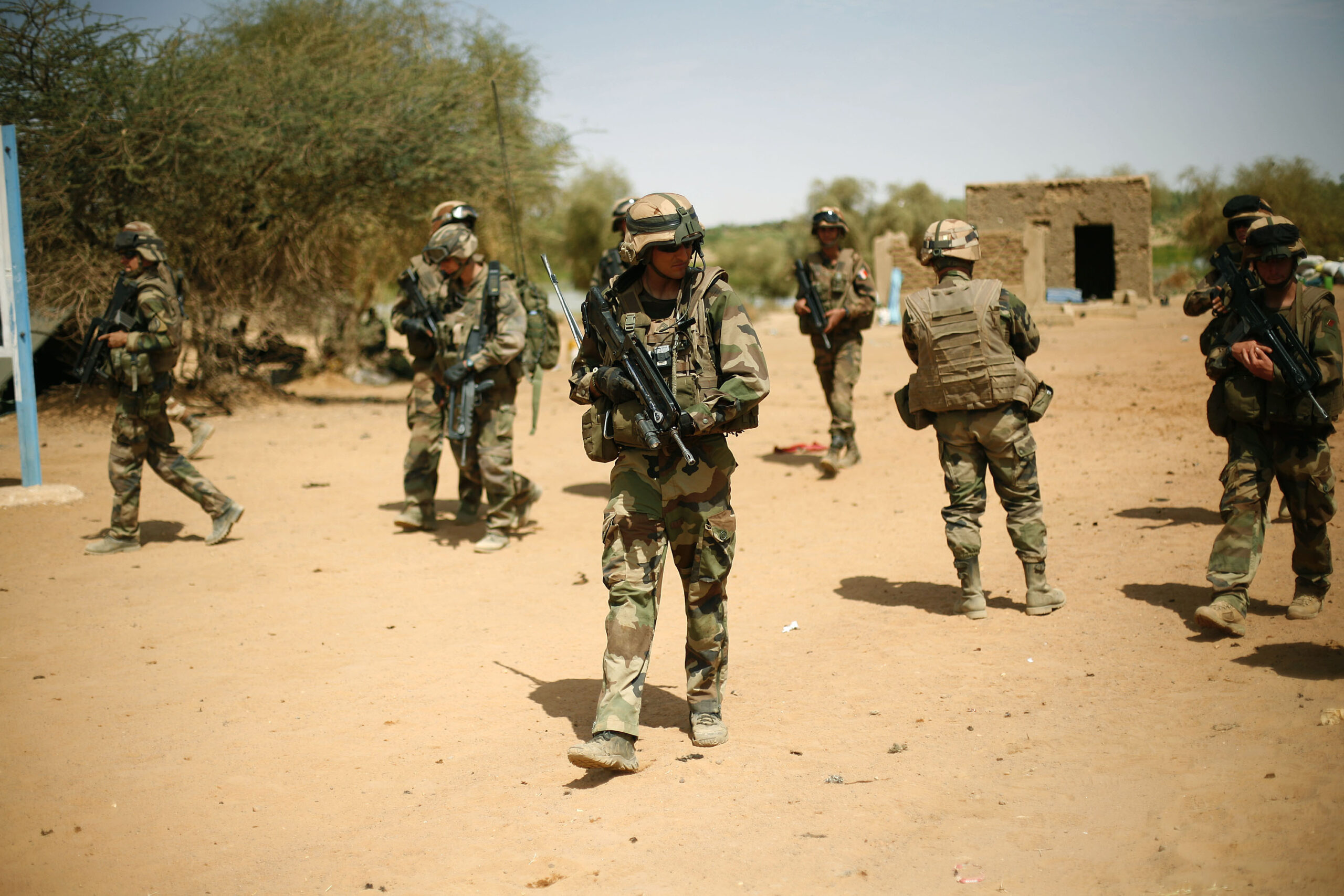 Terrorism: France to redeploy its troops in Africa