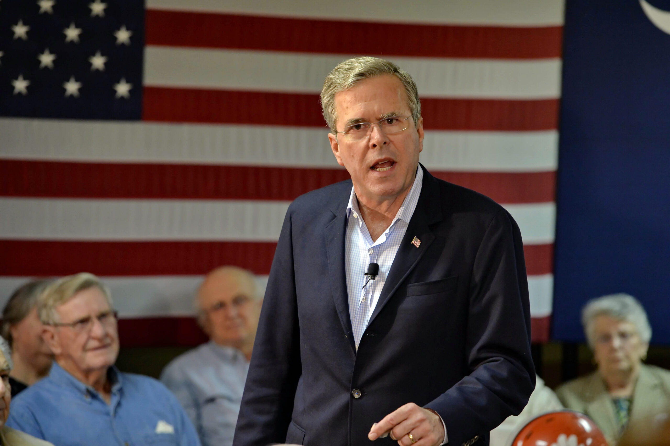 Bush endorses Clemson over Alabama