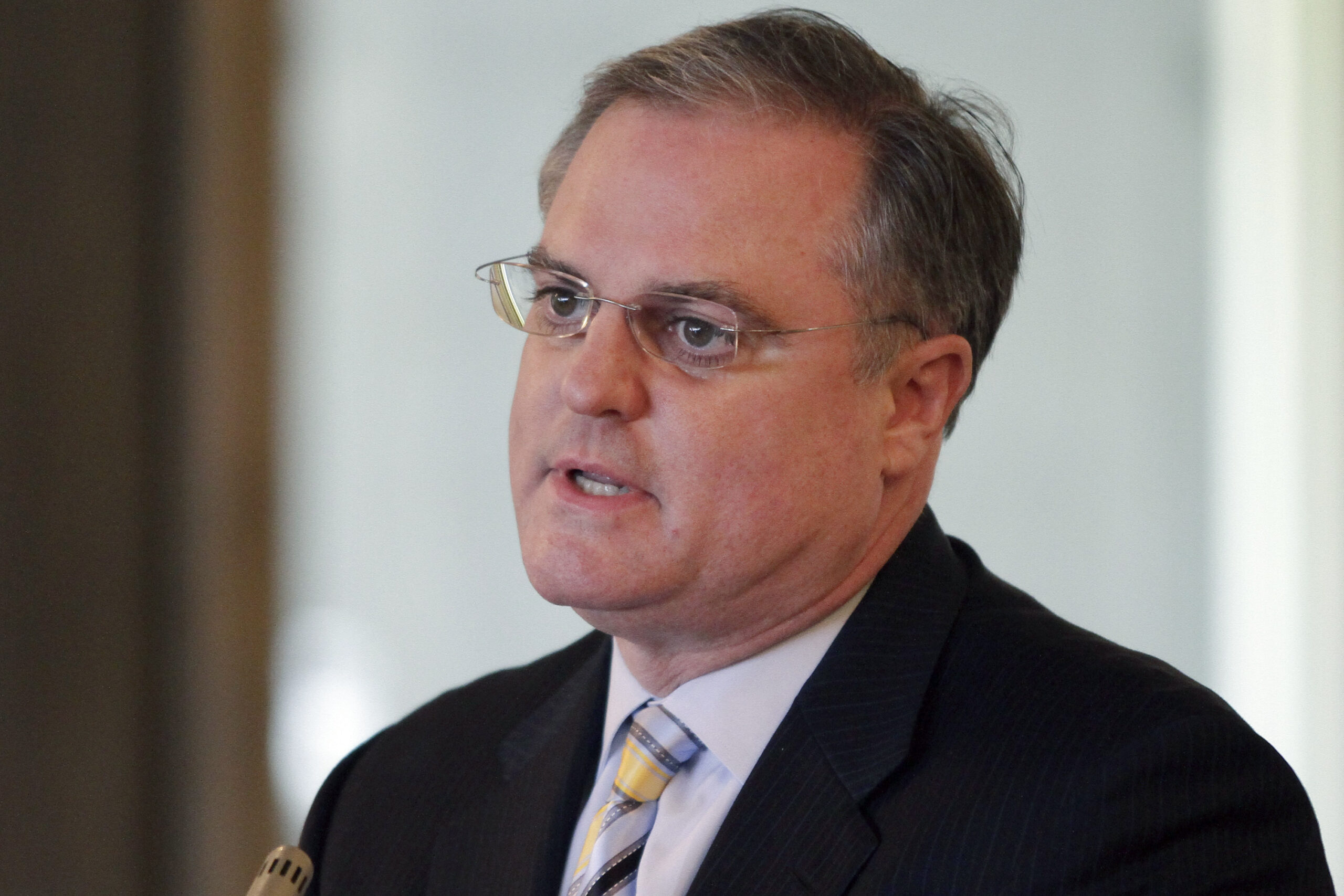 Mark Pryor signs on to bill to grandfather health plans