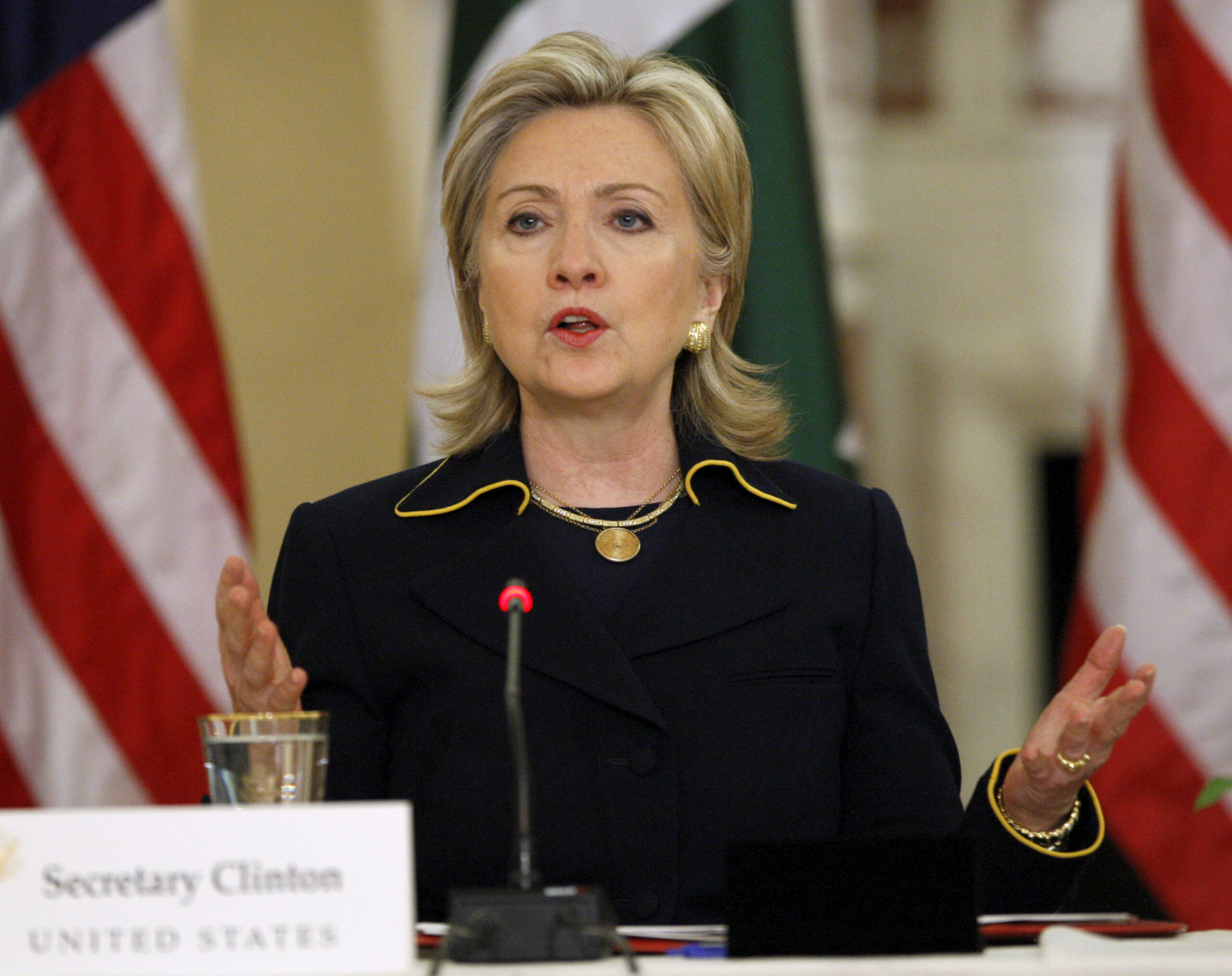 Report: Pakistan aid plans hit snag after political promise by Hillary Clinton