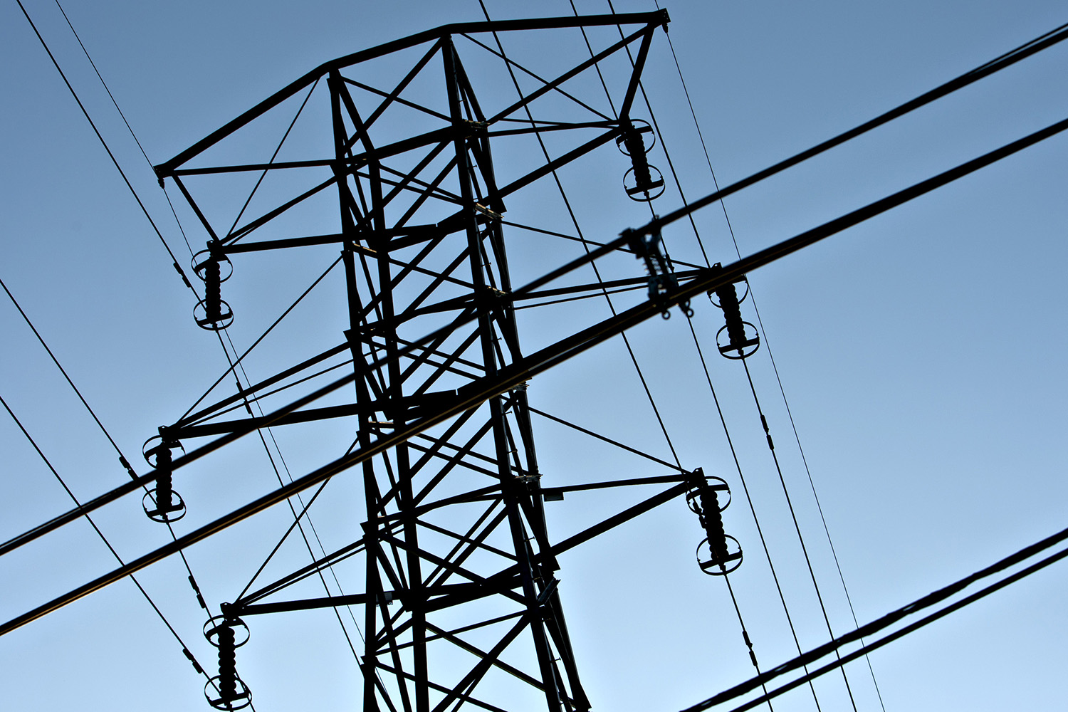 Senators pushing for protections to U.S. electrical grid