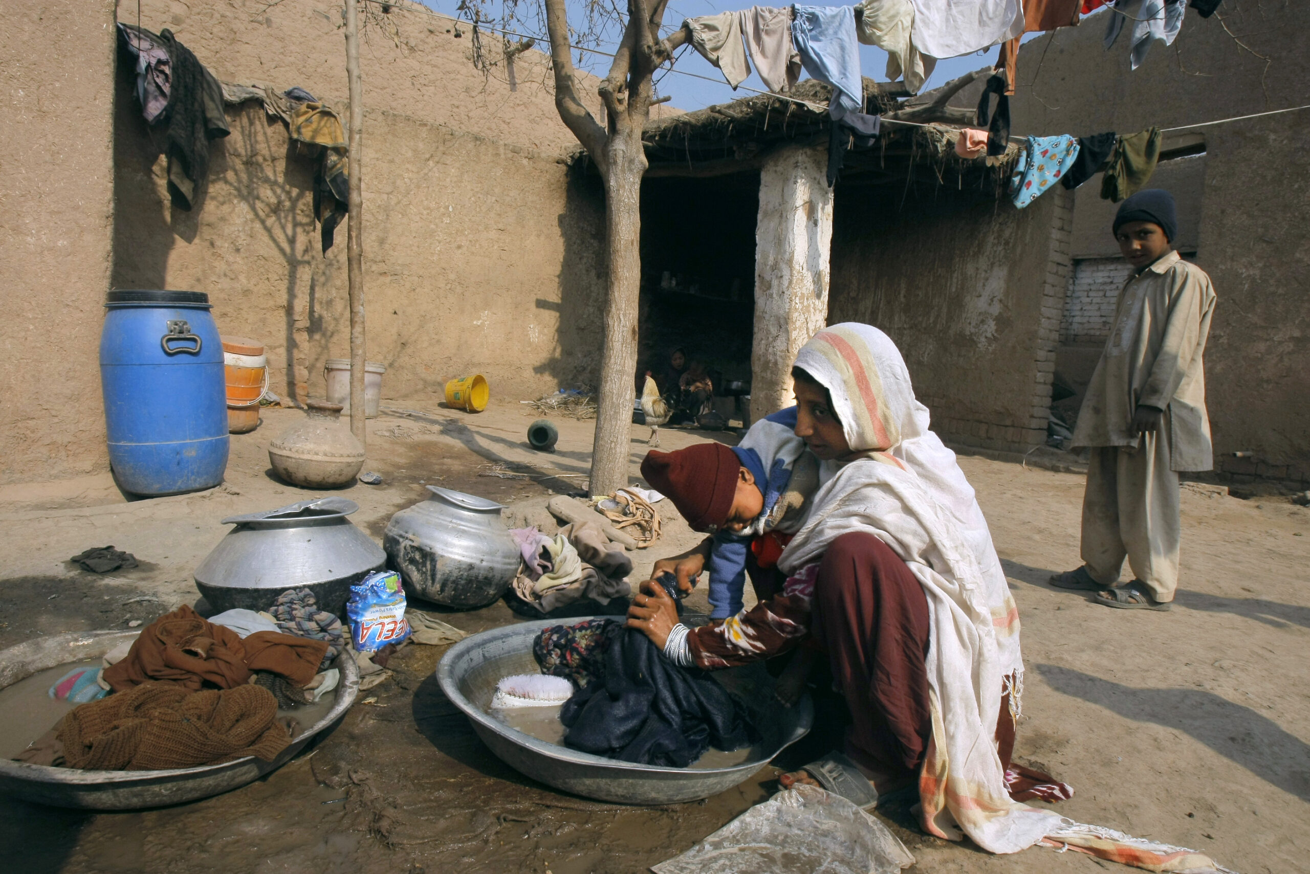 Pakistani polio strain threatens global campaign