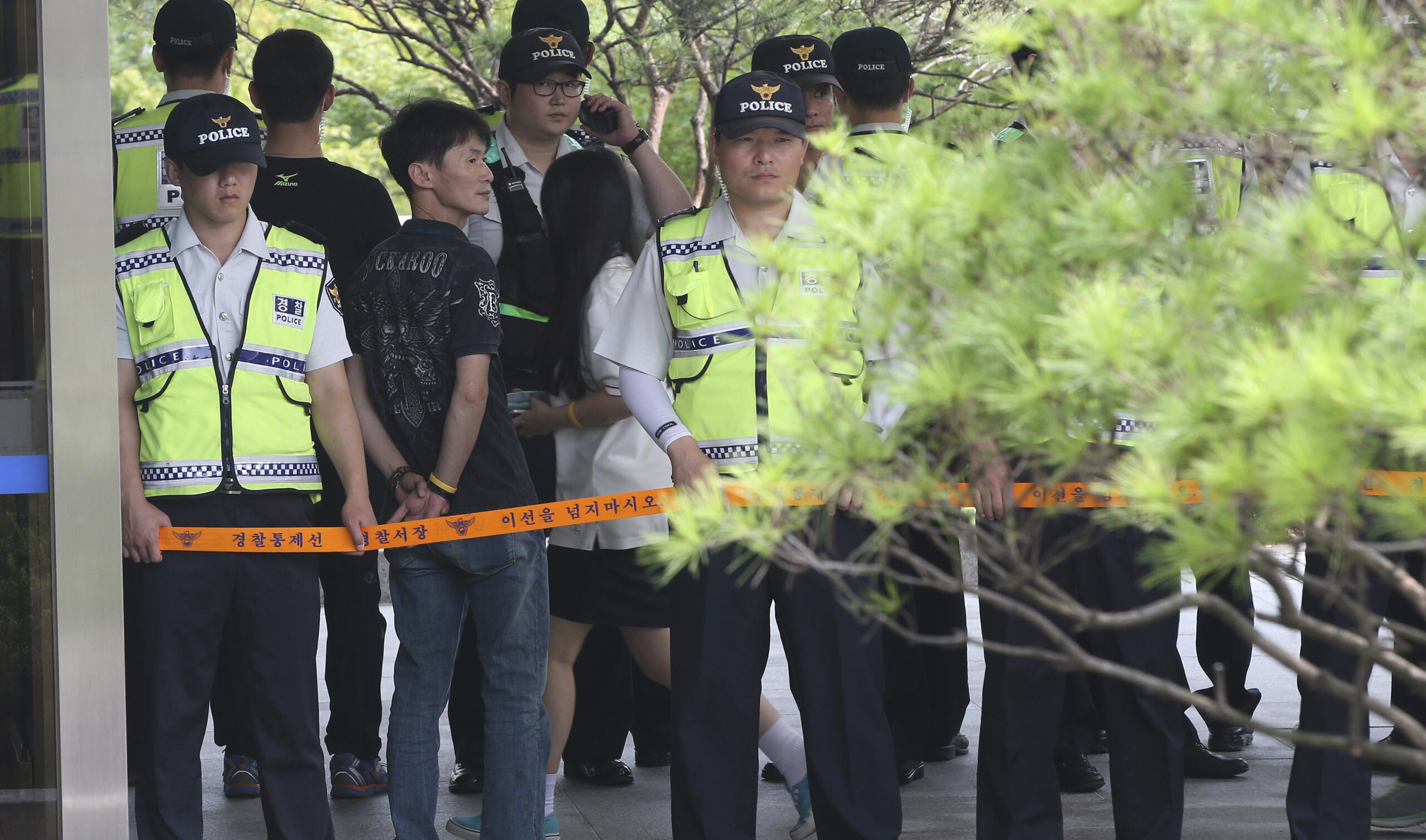 Teens helped each other escape sinking Korean ship