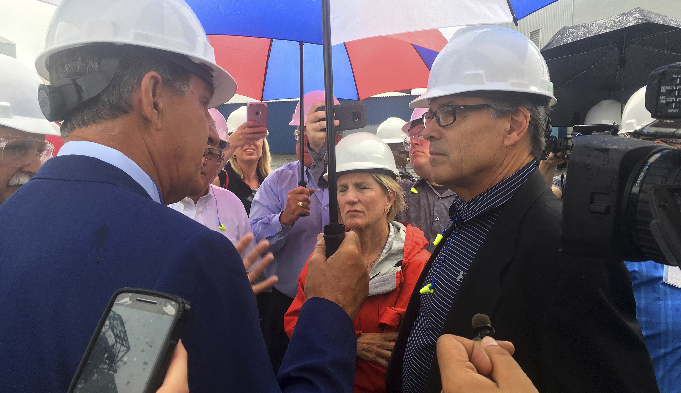Rick Perry’s attempt at economic theory descends into Twitter mockery