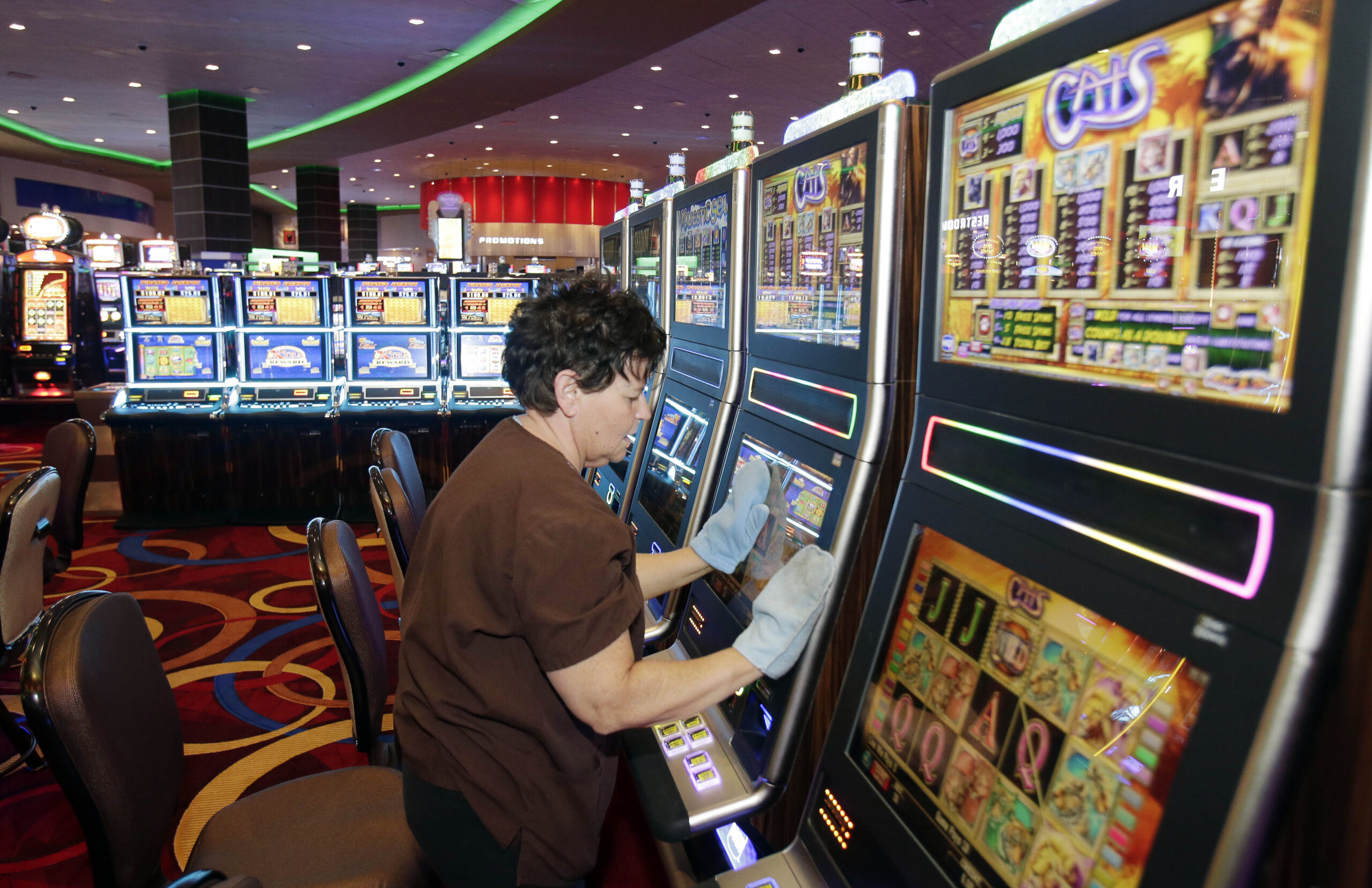 As Illinois gaming hits highs, so has gambling debt