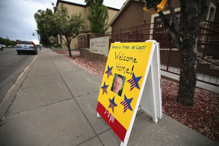 A sign showing support for Sgt. Bowe Bergdahl sits along Main Street on June 2, 2014 in Hailey, Idaho. (Photo by Scott Olson/Getty Images)
