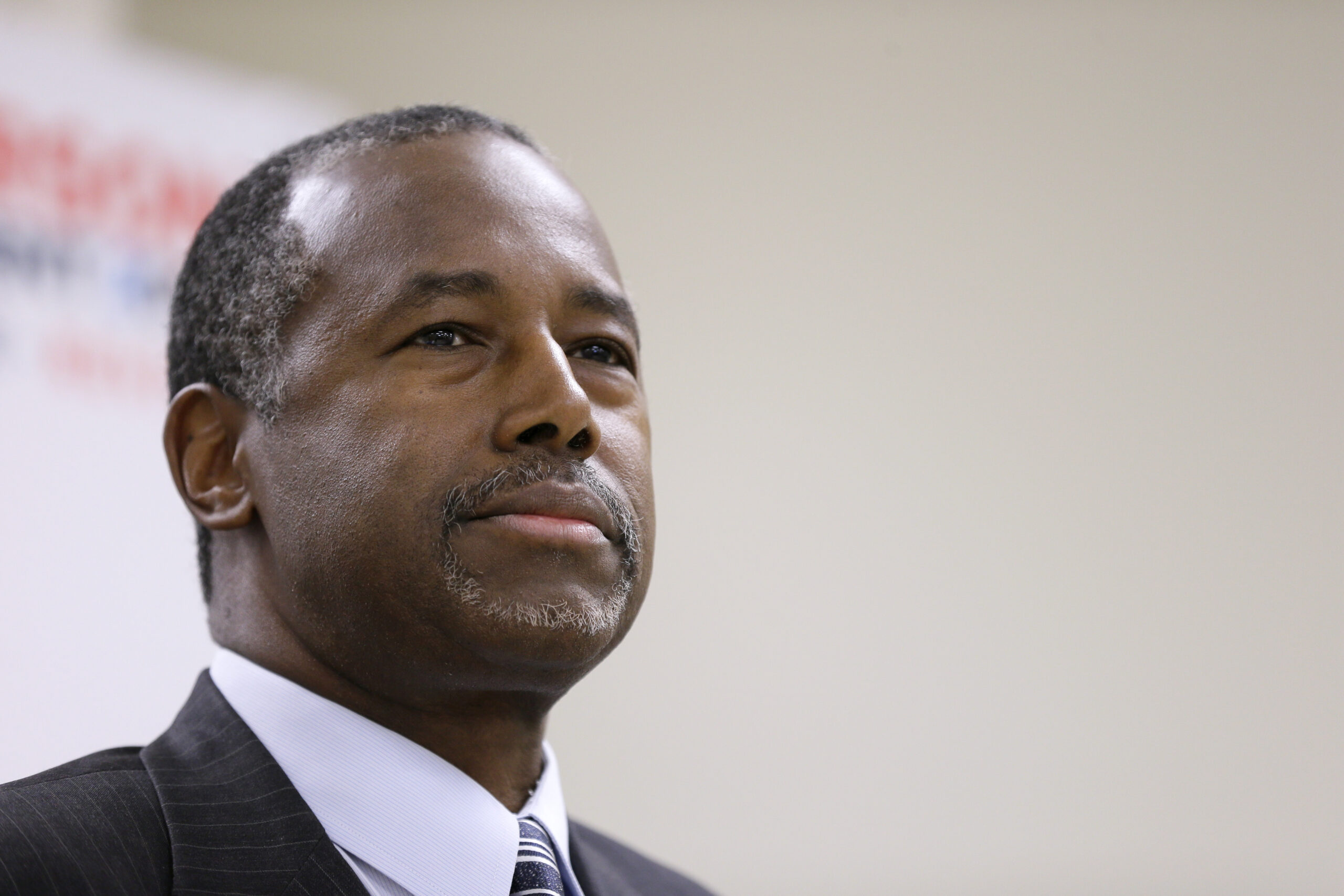 Politico stealth-edits Carson story