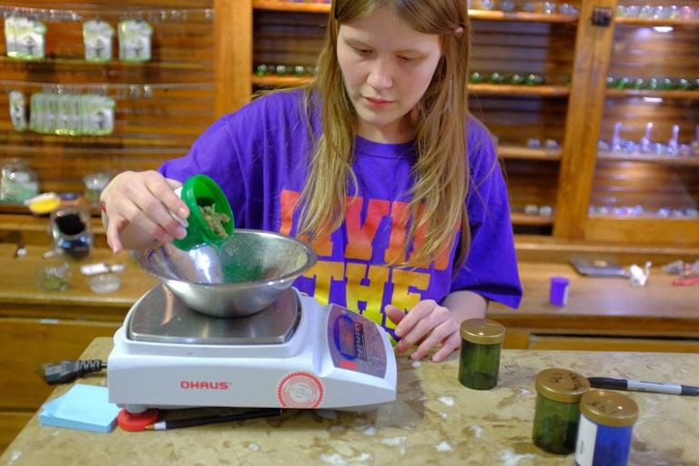 A cannabis retailer forgot to pay employees the minimum wage, a report says. (Matthew Staver/Bloomberg, File)