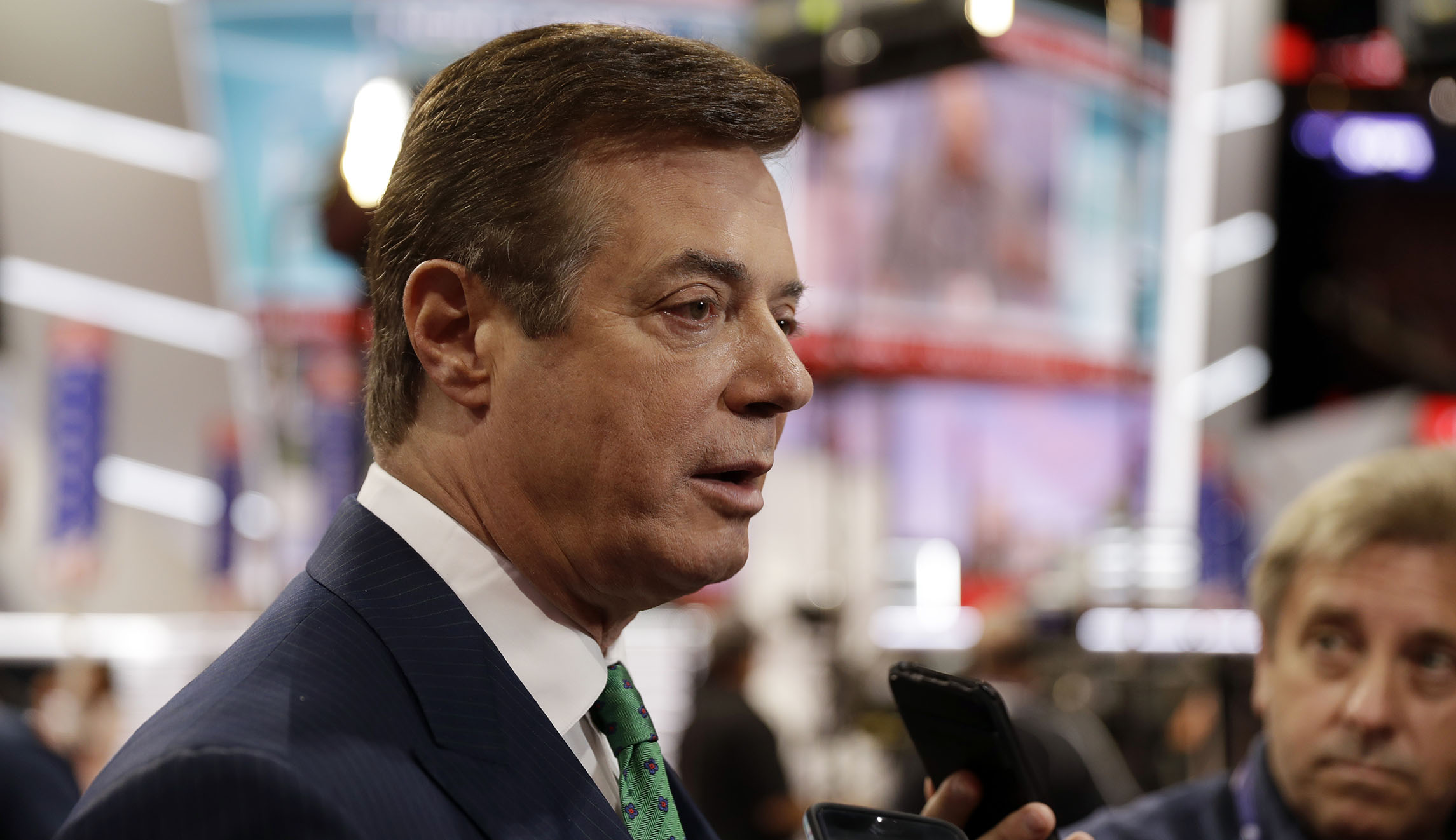 Paul Manafort spokesperson to appear before Robert Mueller grand jury on Friday