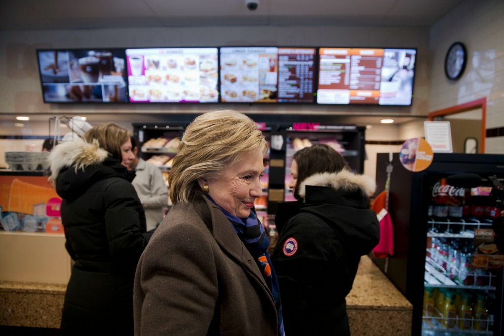 Clinton loses honesty poll 93-5