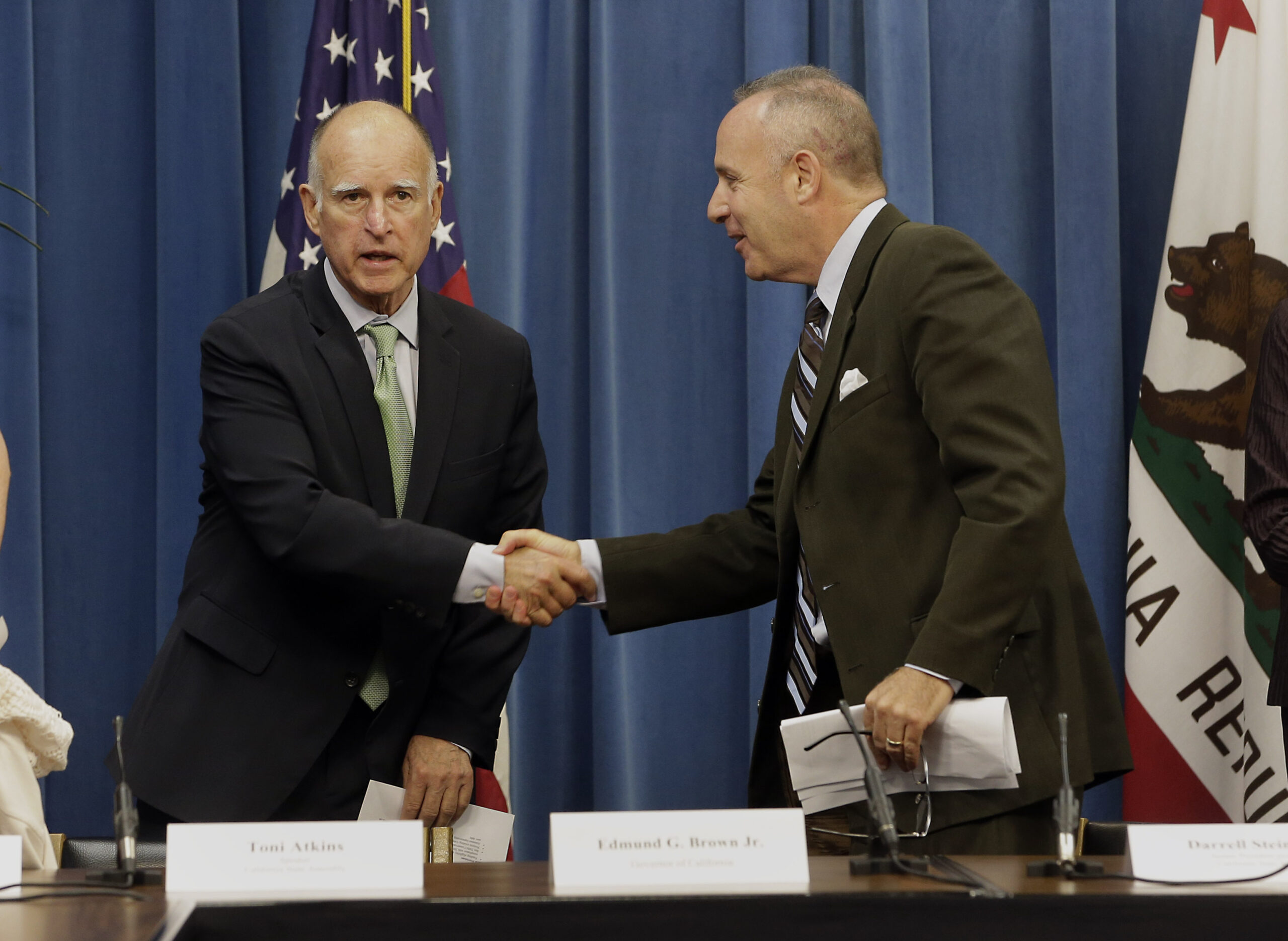 Democratic leaders make public push for water bond