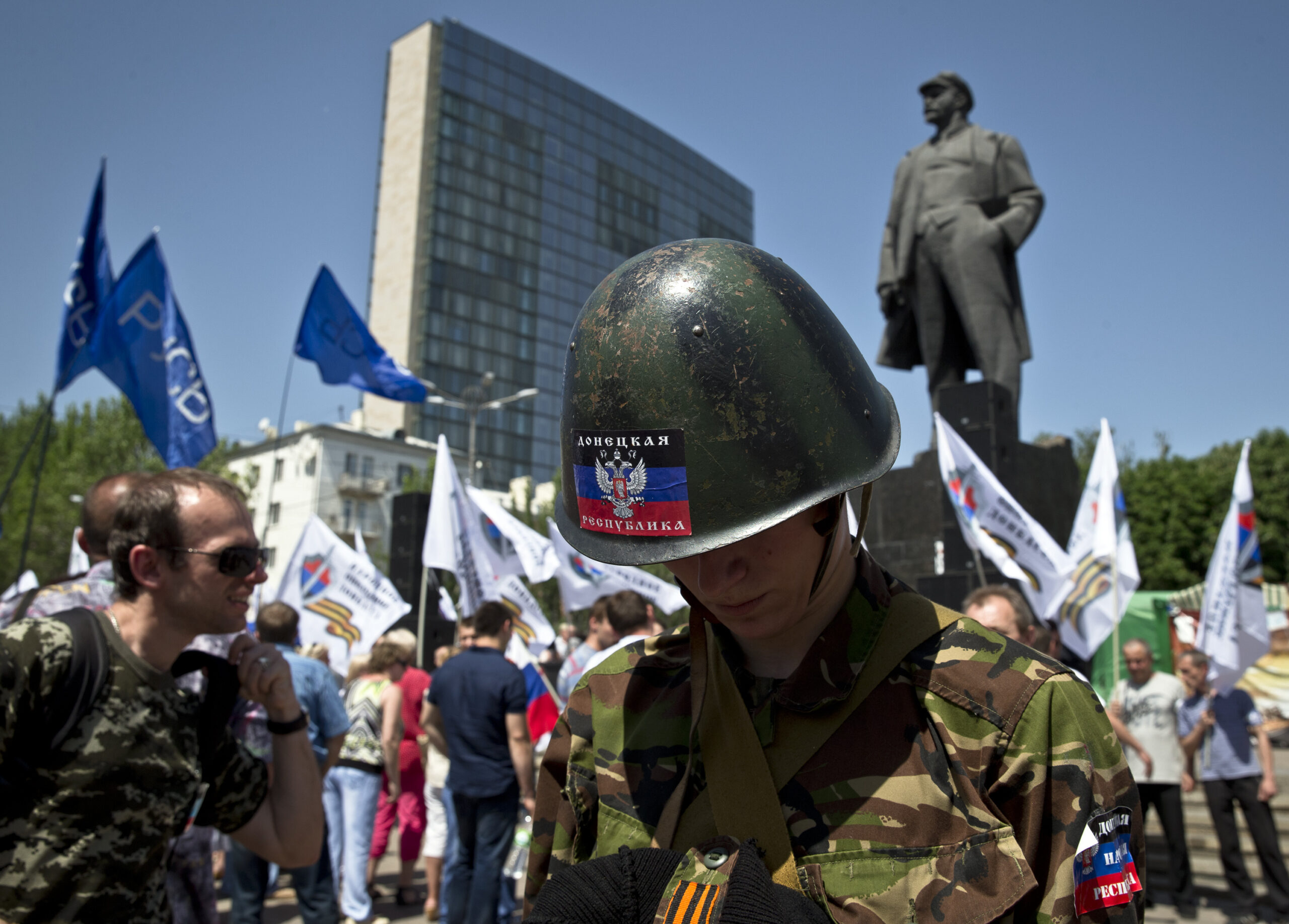 In Ukraine, chaos meets self-declared independence