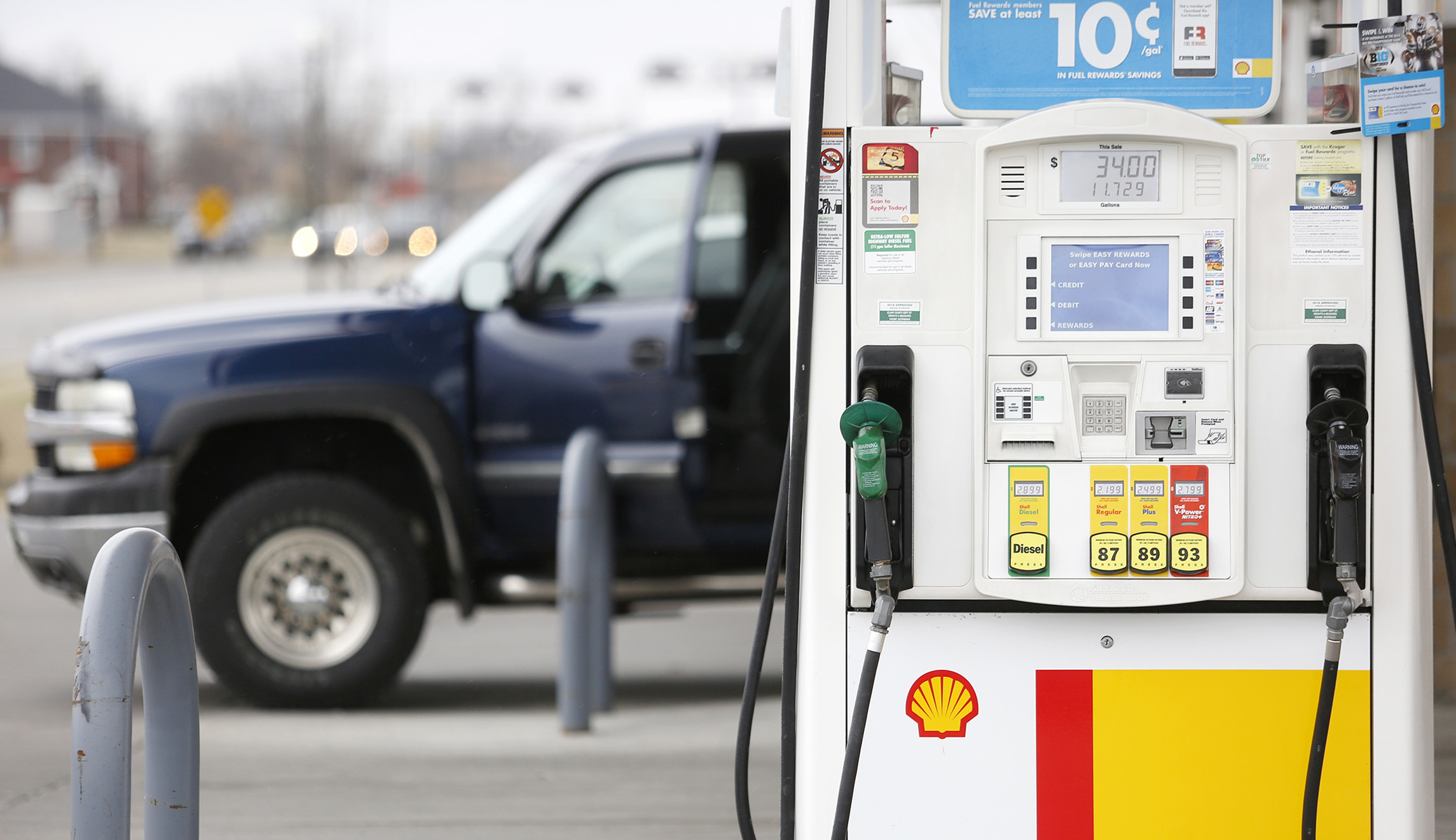 Shell’s stand on climate change meets skepticism from critics and the industry