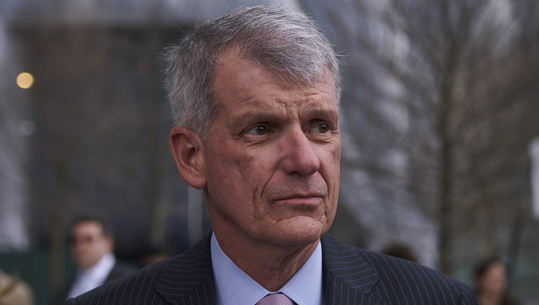Wells Fargo CEO, a punching bag for Congress, makes abrupt exit