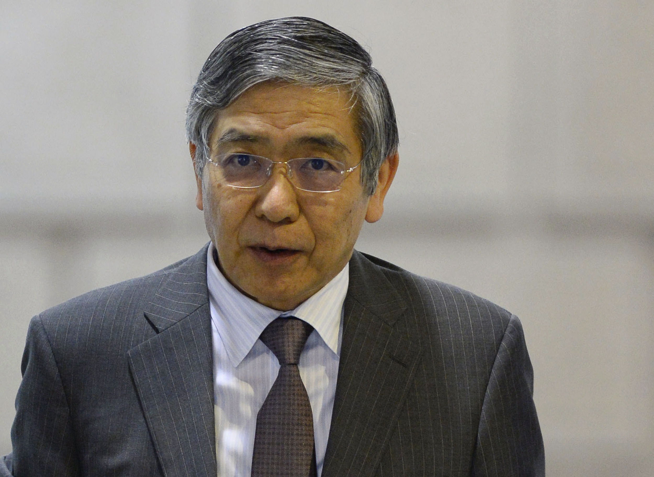 BOJ keeps loose monetary policy unchanged
