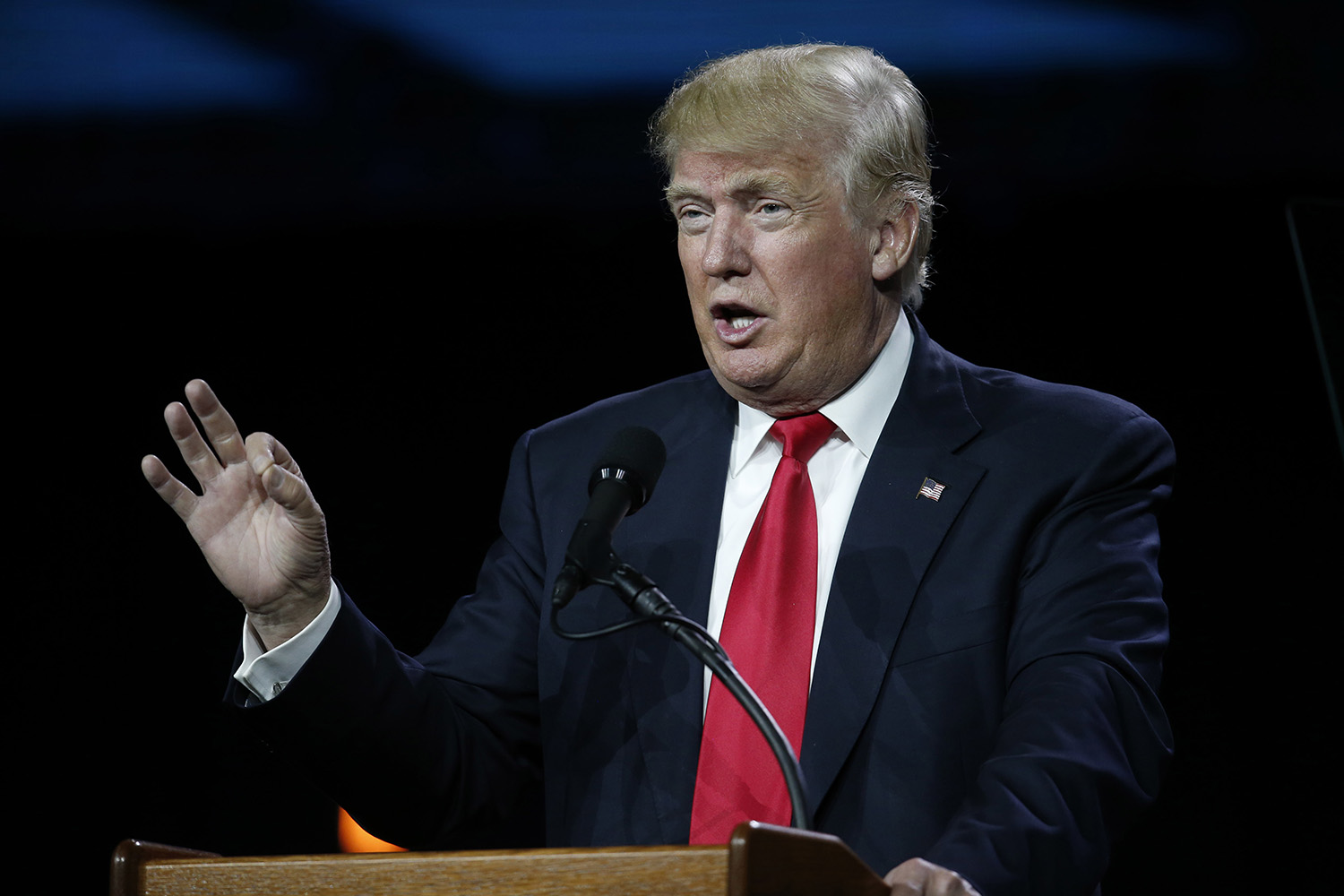 Trump to GOP senators: You’re either with me or you’re with Hillary Clinton