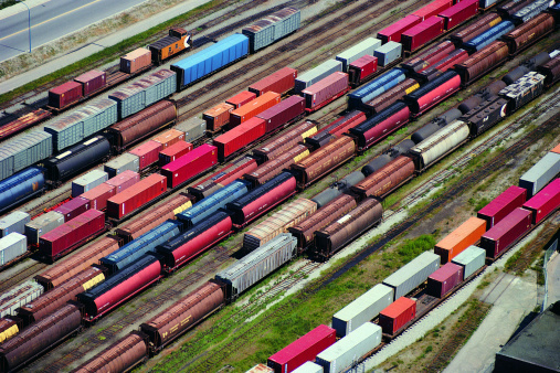 The National Industrial Transportation League is lobbying for rules that would limit railroads' ability to negotiate for what they carry and at what fee. The Association of American Railroads opposes the rules. (Photo: Thinkstock)